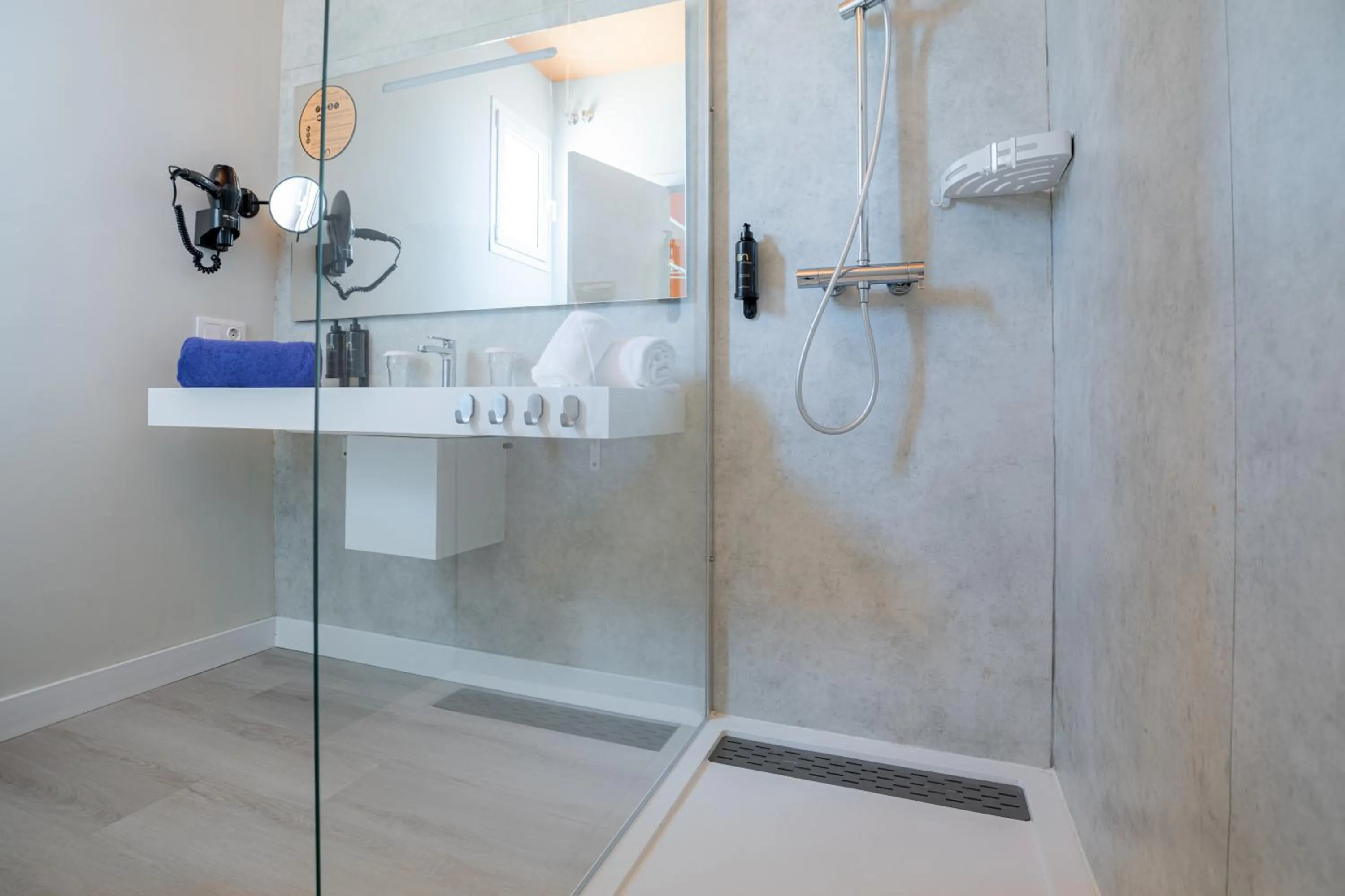 Shower in ON City Resort All Inclusive Prime