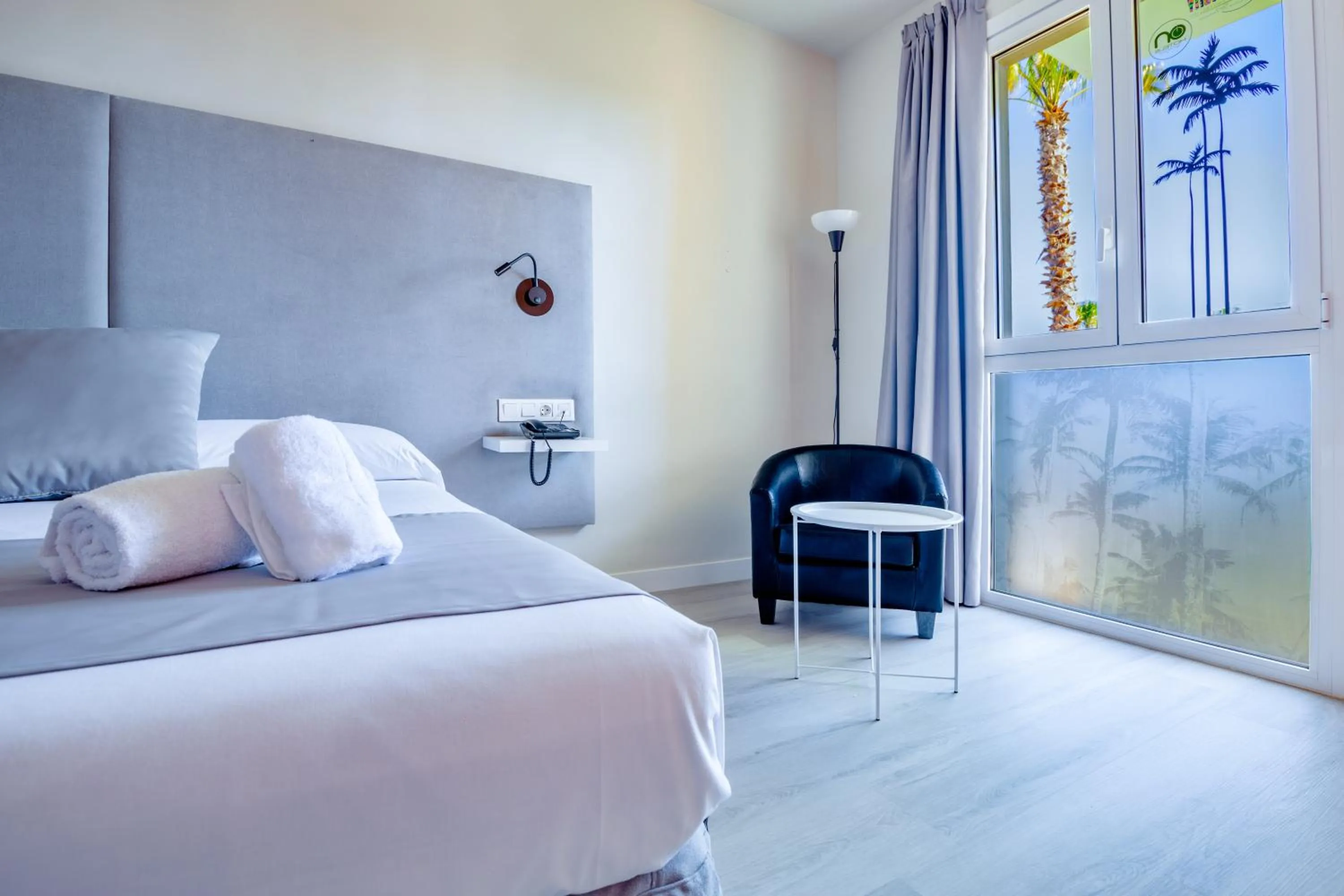 Pool view, Bed in ON City Resort All Inclusive Prime