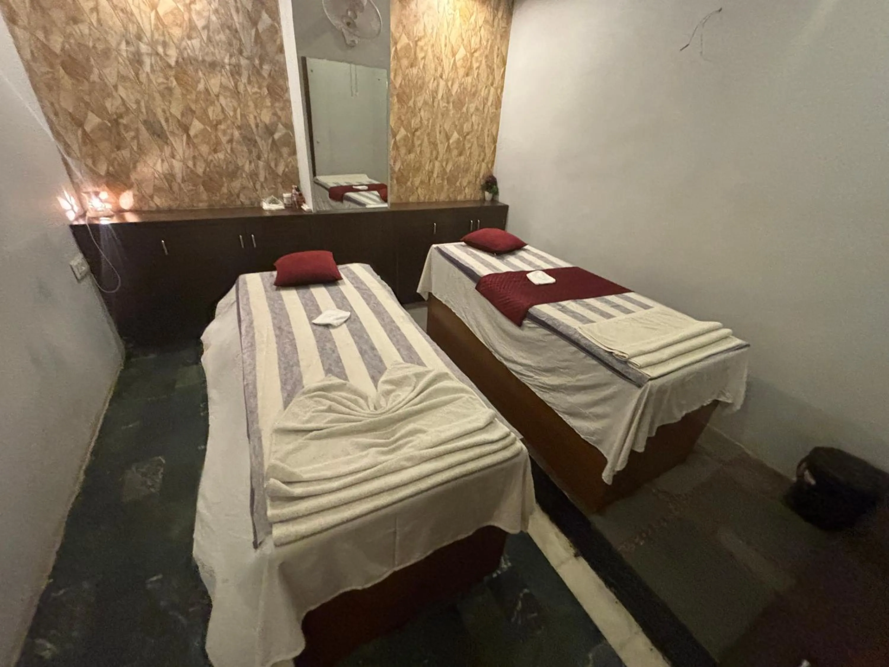 Massage, Bed in Hotel Maya international