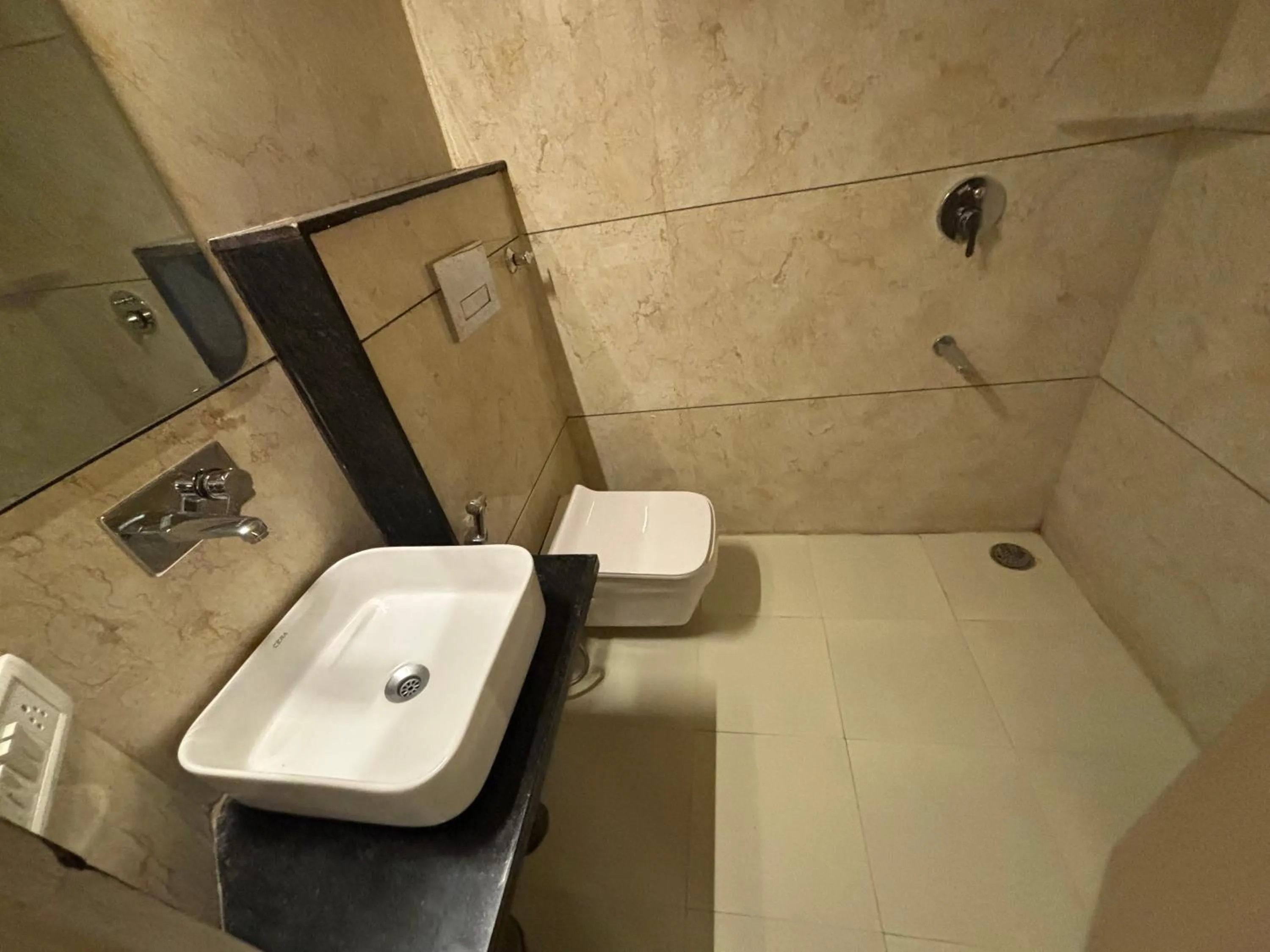 Bathroom in Hotel Maya international