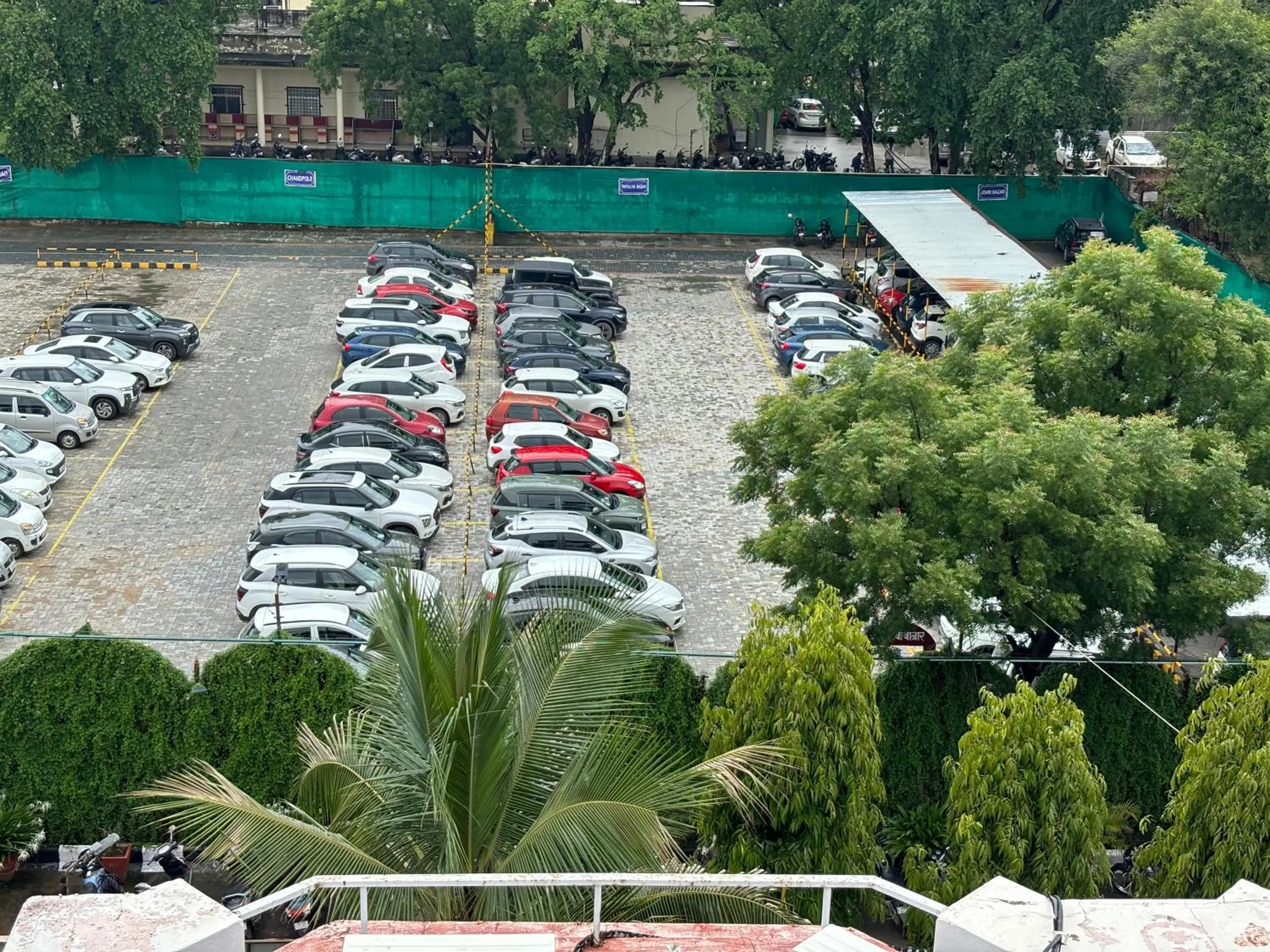 Parking in Hotel Maya international