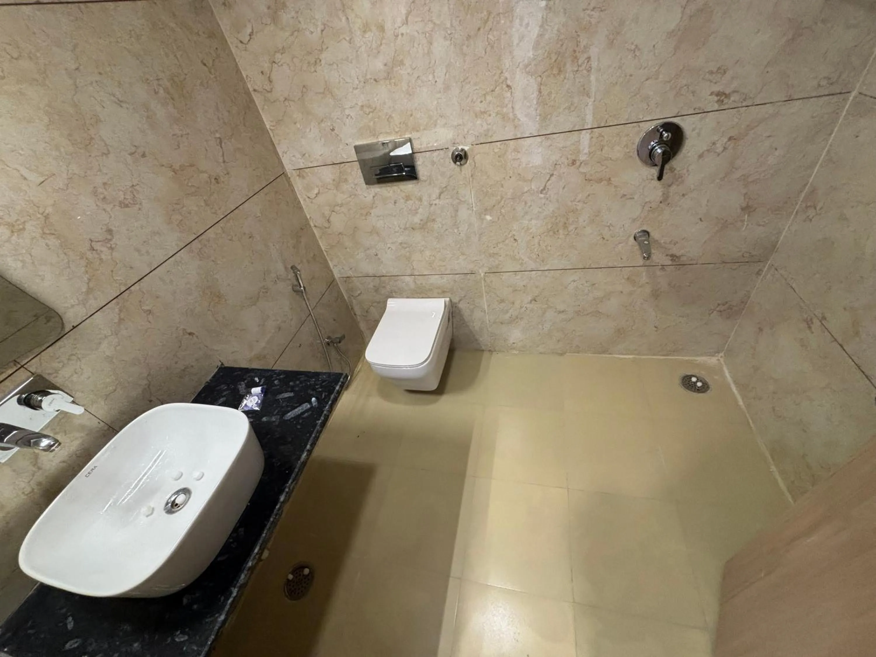 Bathroom in Hotel Maya international