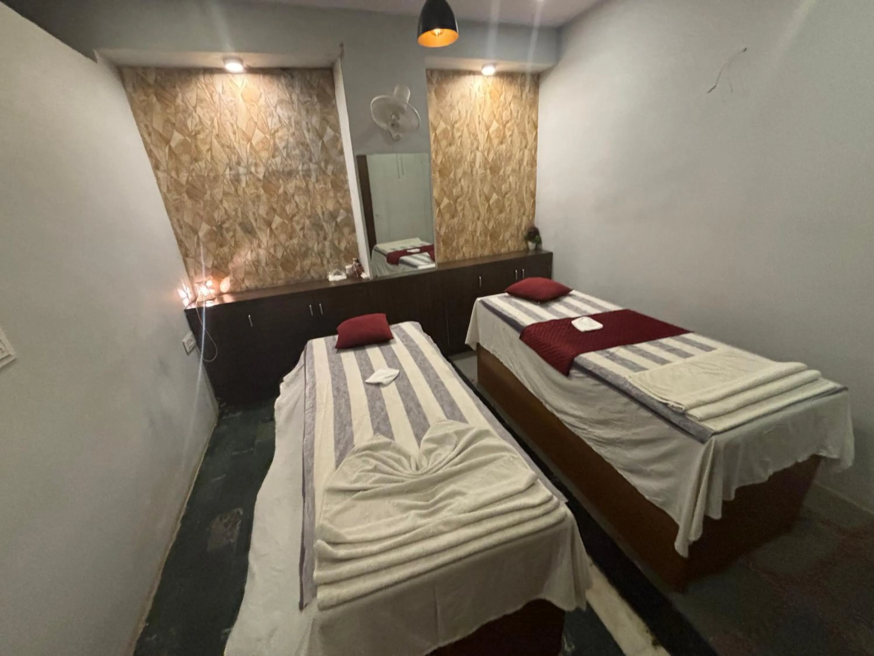 Massage, Bed in Hotel Maya international