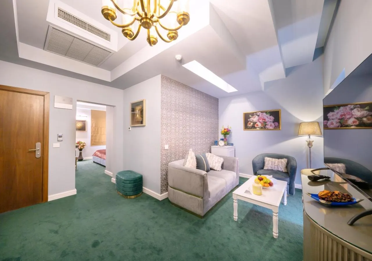 Living room in Phoenicia Comfort Hotel