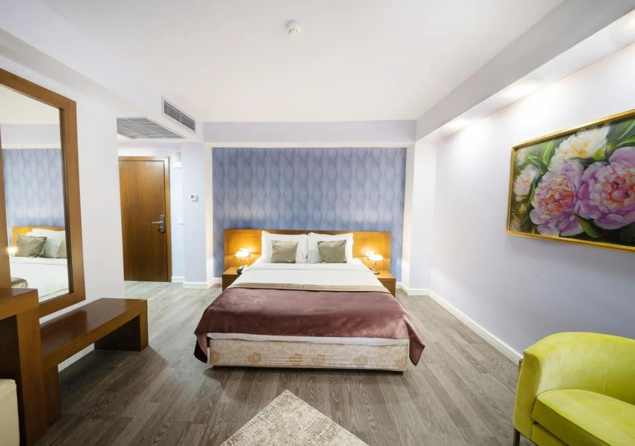 Bed in Phoenicia Comfort Hotel