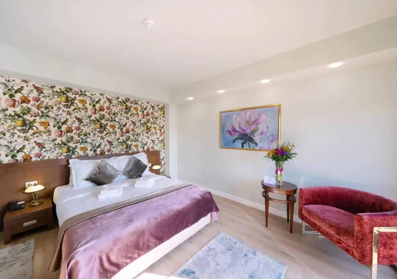 Standard Double Room in Phoenicia Comfort Hotel Standard Double Room in Phoenicia Comfort Hotel