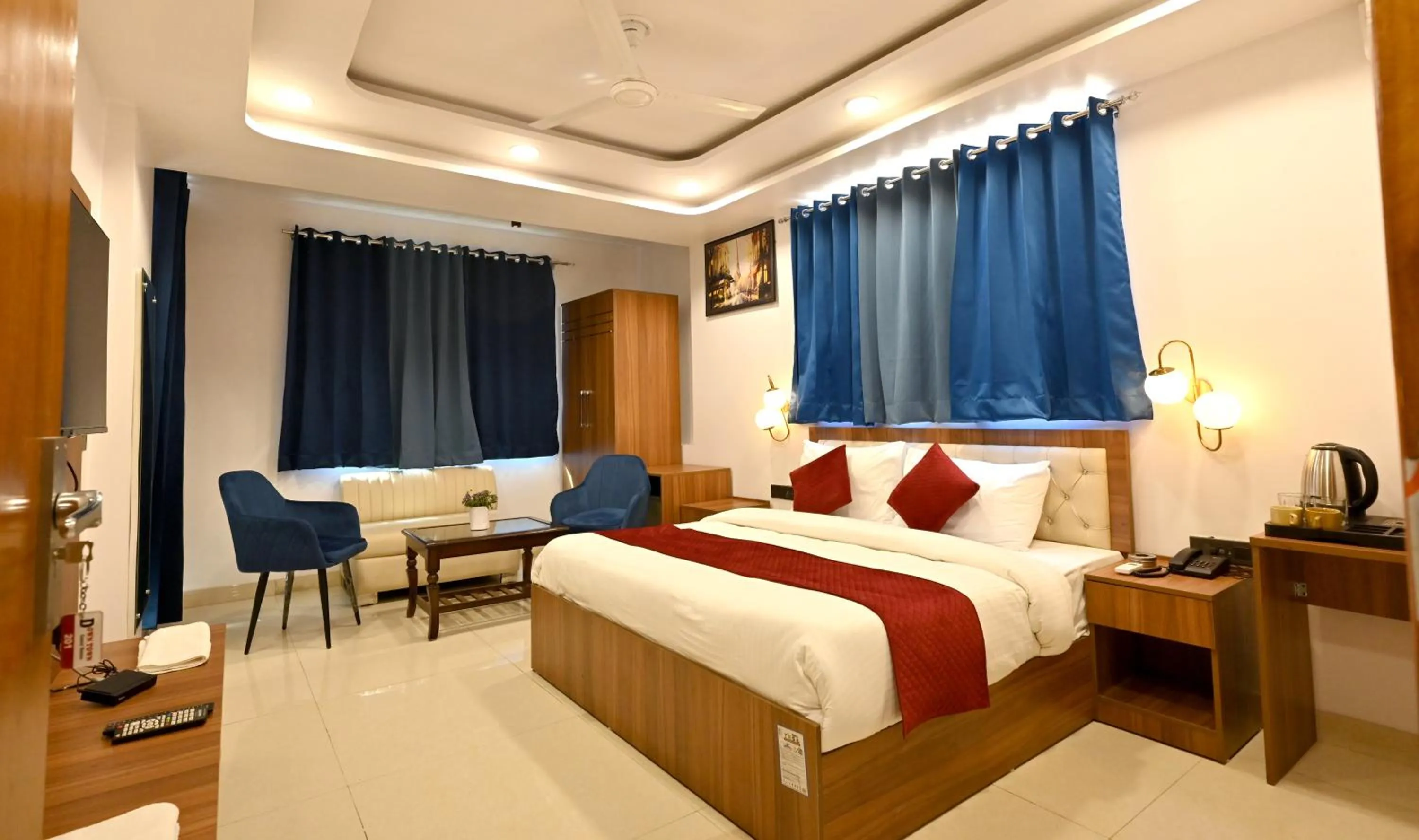 Bed in Hotel Down Town Paschim Vihar