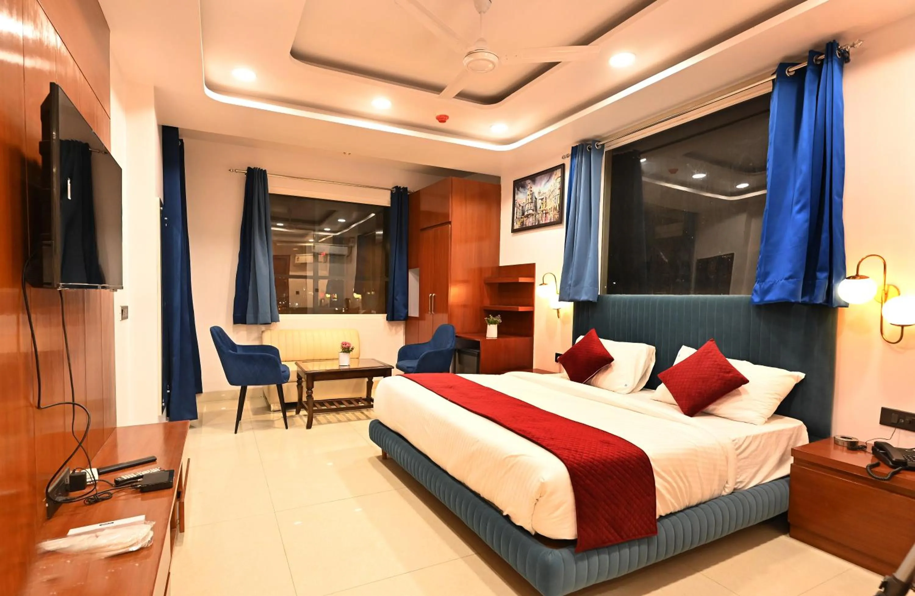 Bed in Hotel Down Town Paschim Vihar