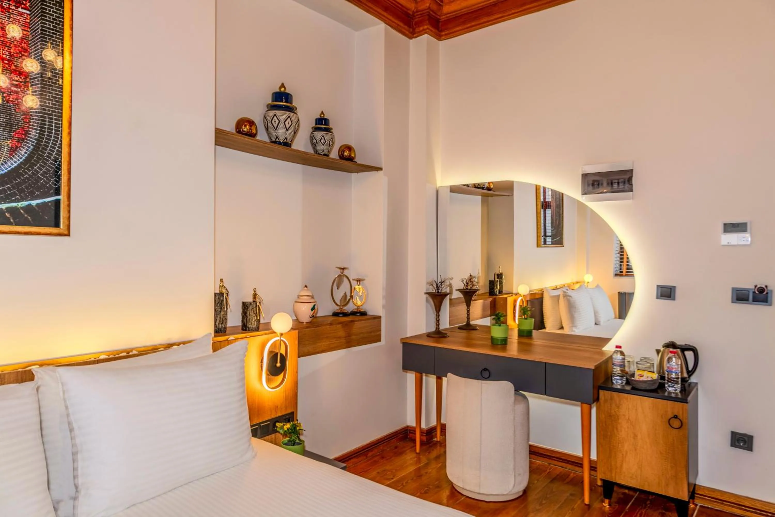 Photo of the whole room in Elmira Pera Hotel & - Special Class