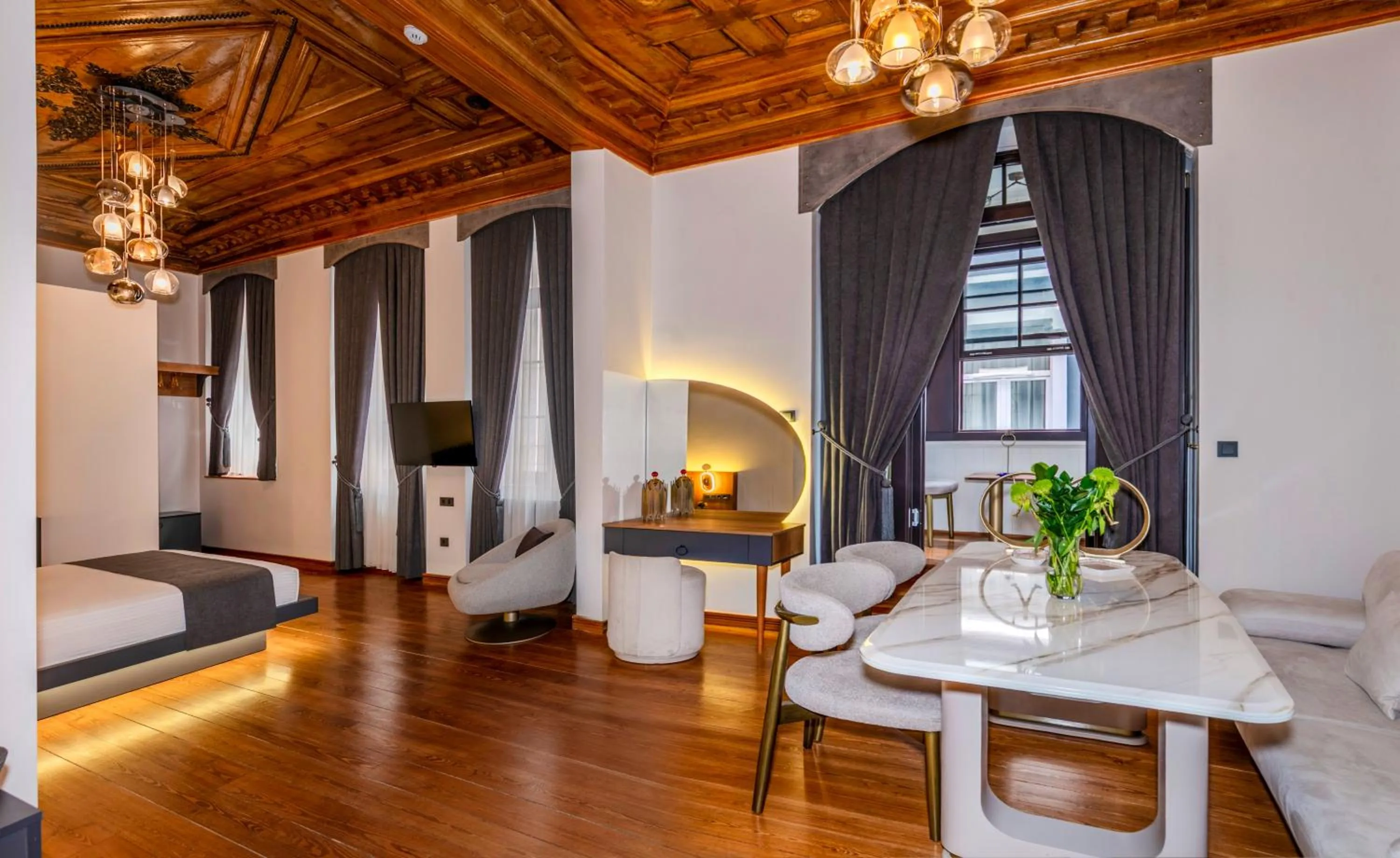 Photo of the whole room in Elmira Pera Hotel & - Special Class