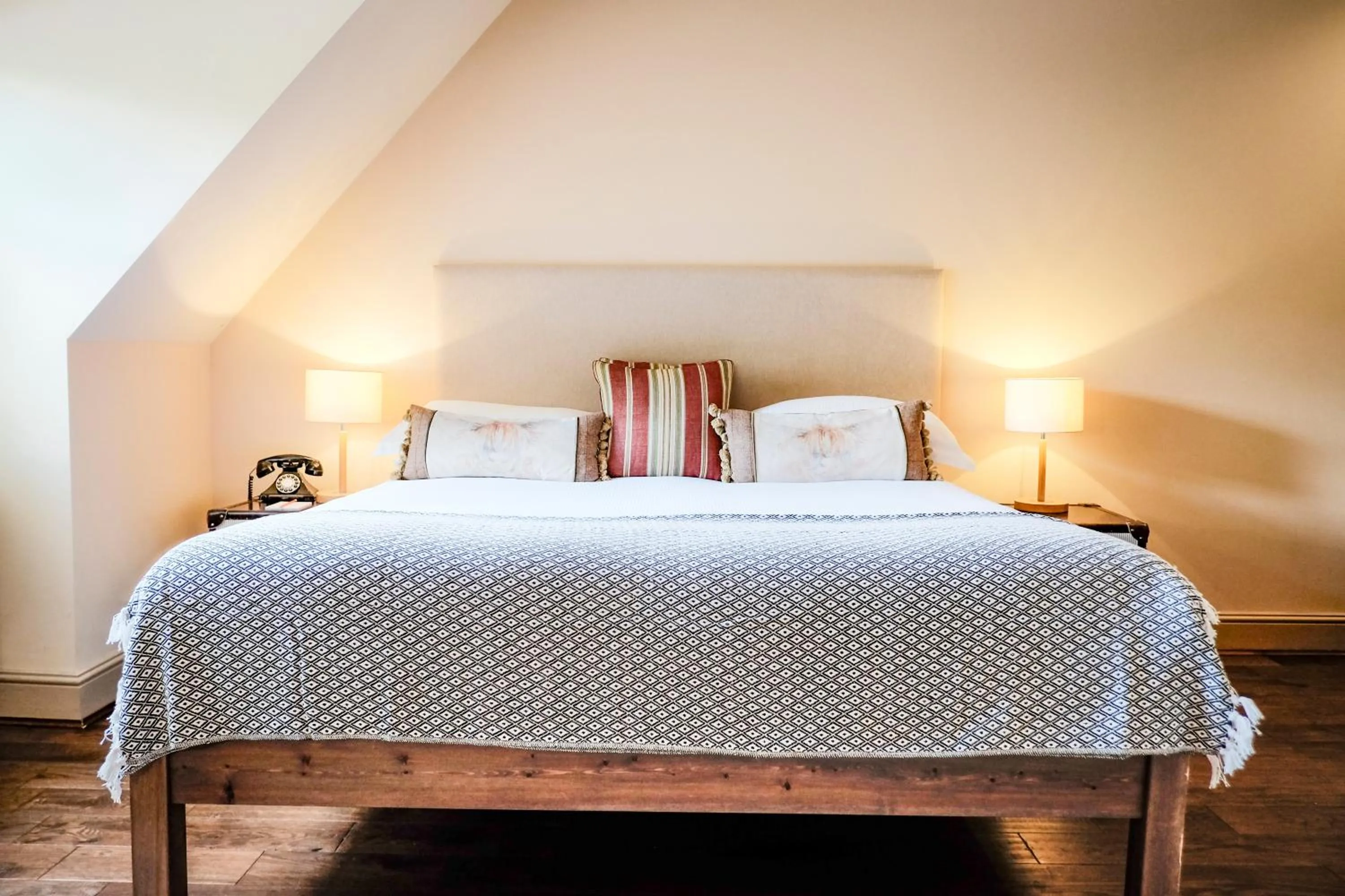 Bed in The White Buck