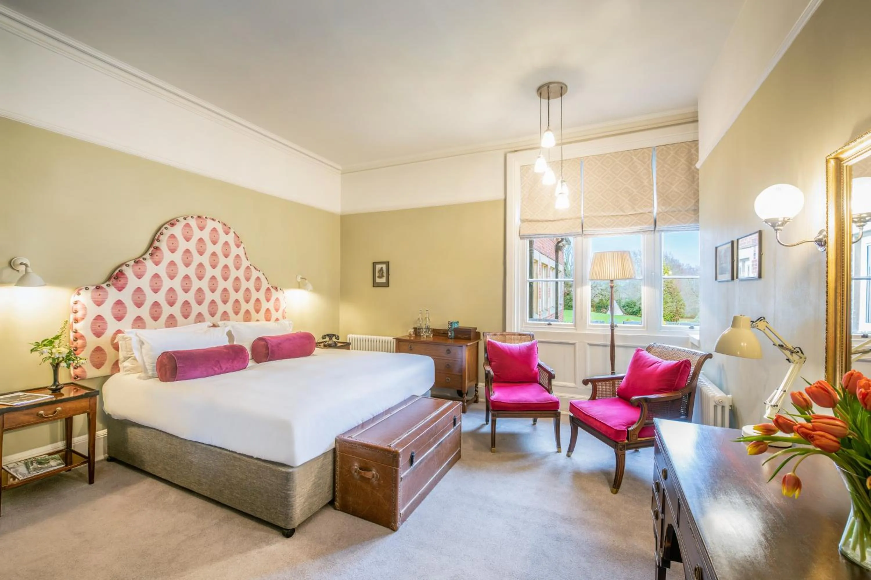 Bedroom, Bed in Burley Manor