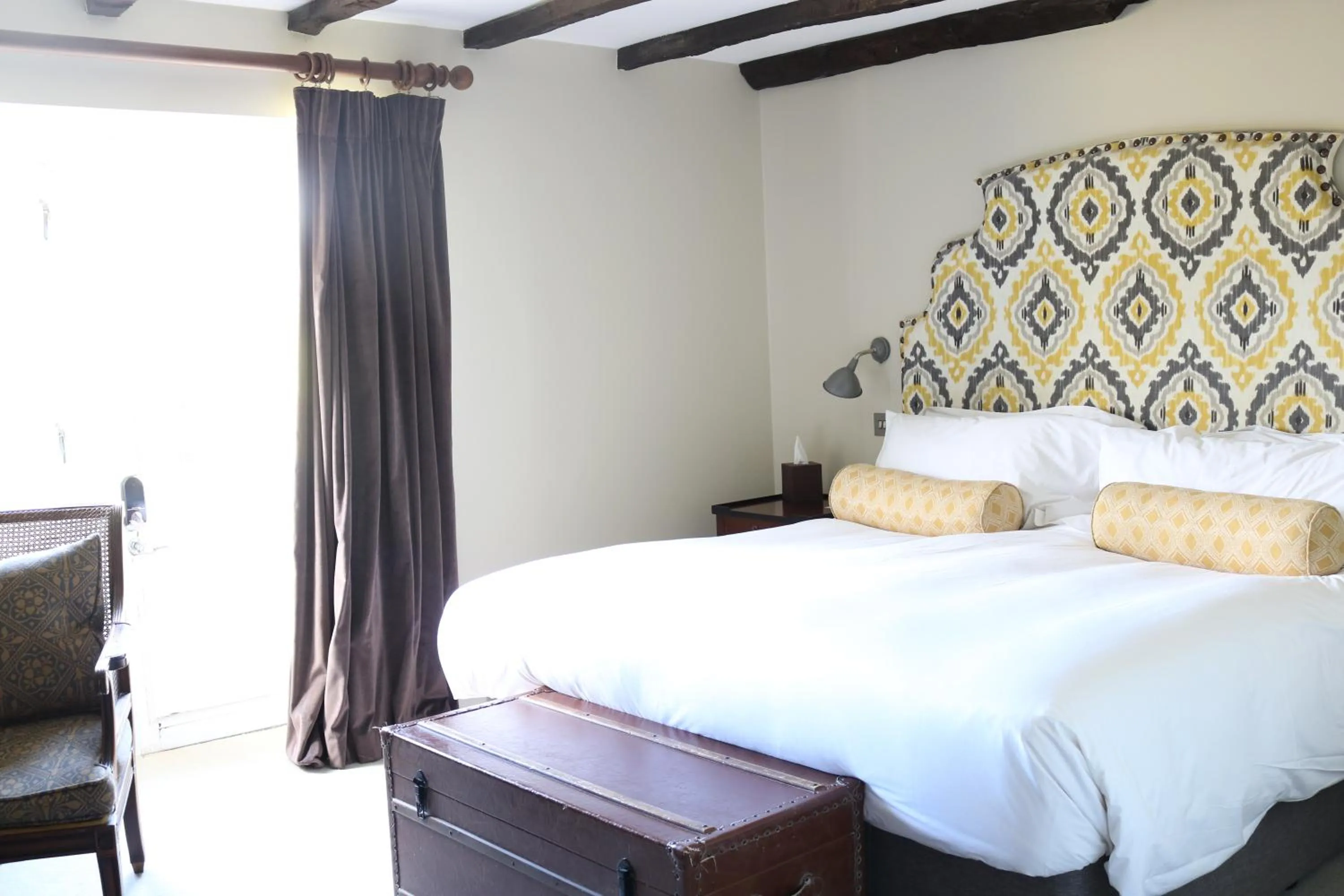 Bedroom, Bed in Burley Manor