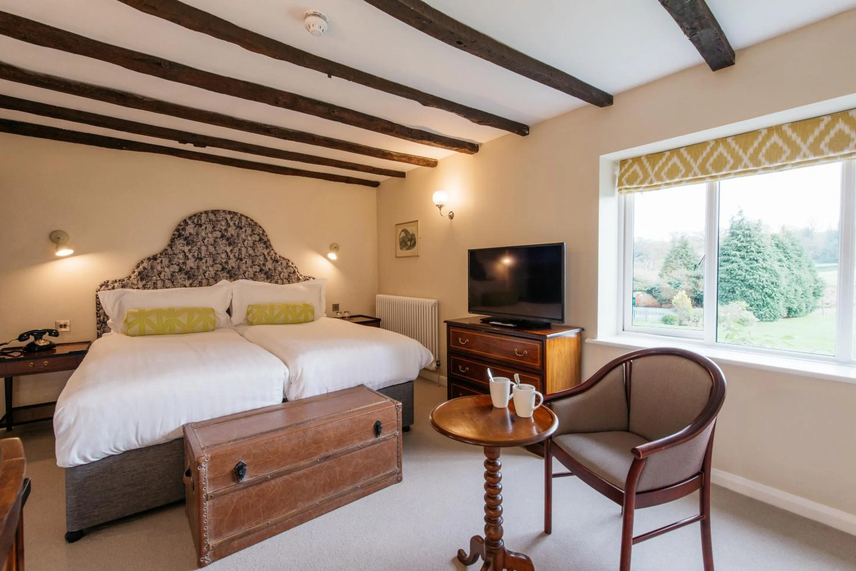 Bedroom, Bed in Burley Manor