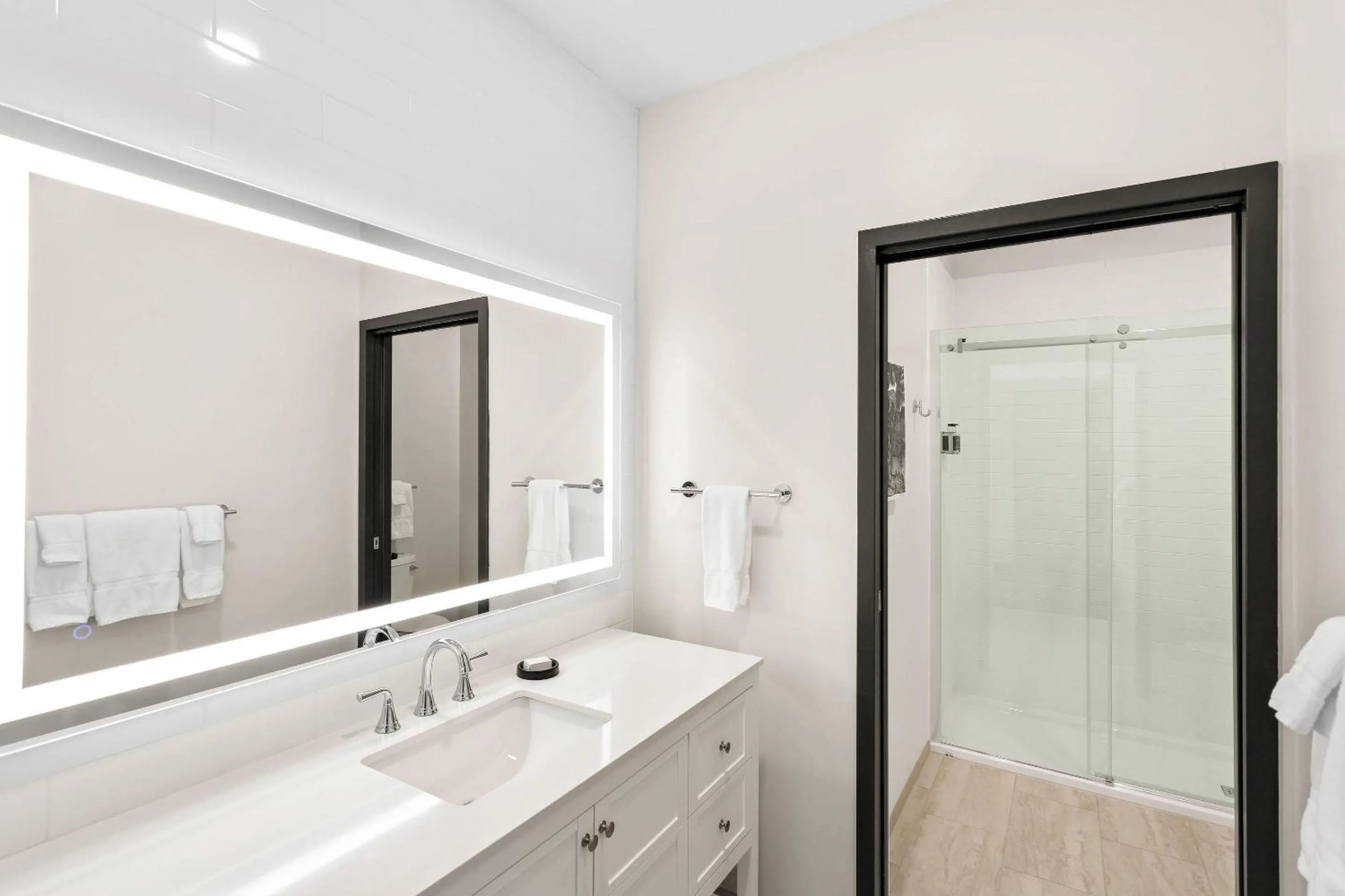 Bedroom in Tygart Hotel, an Ascend Collection Hotel