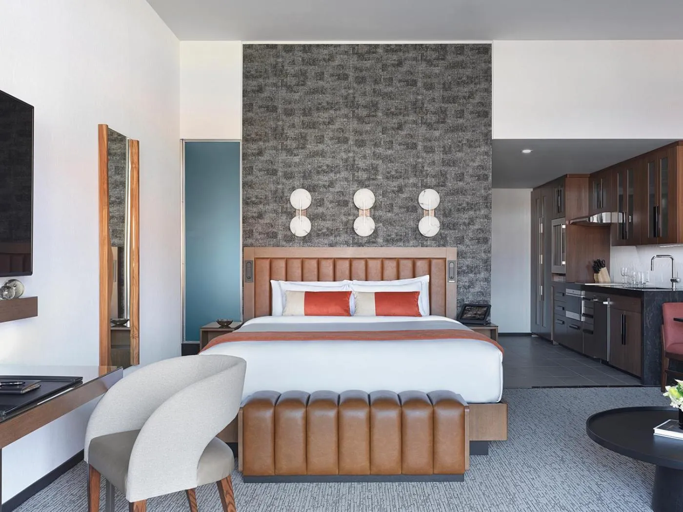 Photo of the whole room, Bed in Black Desert Resort