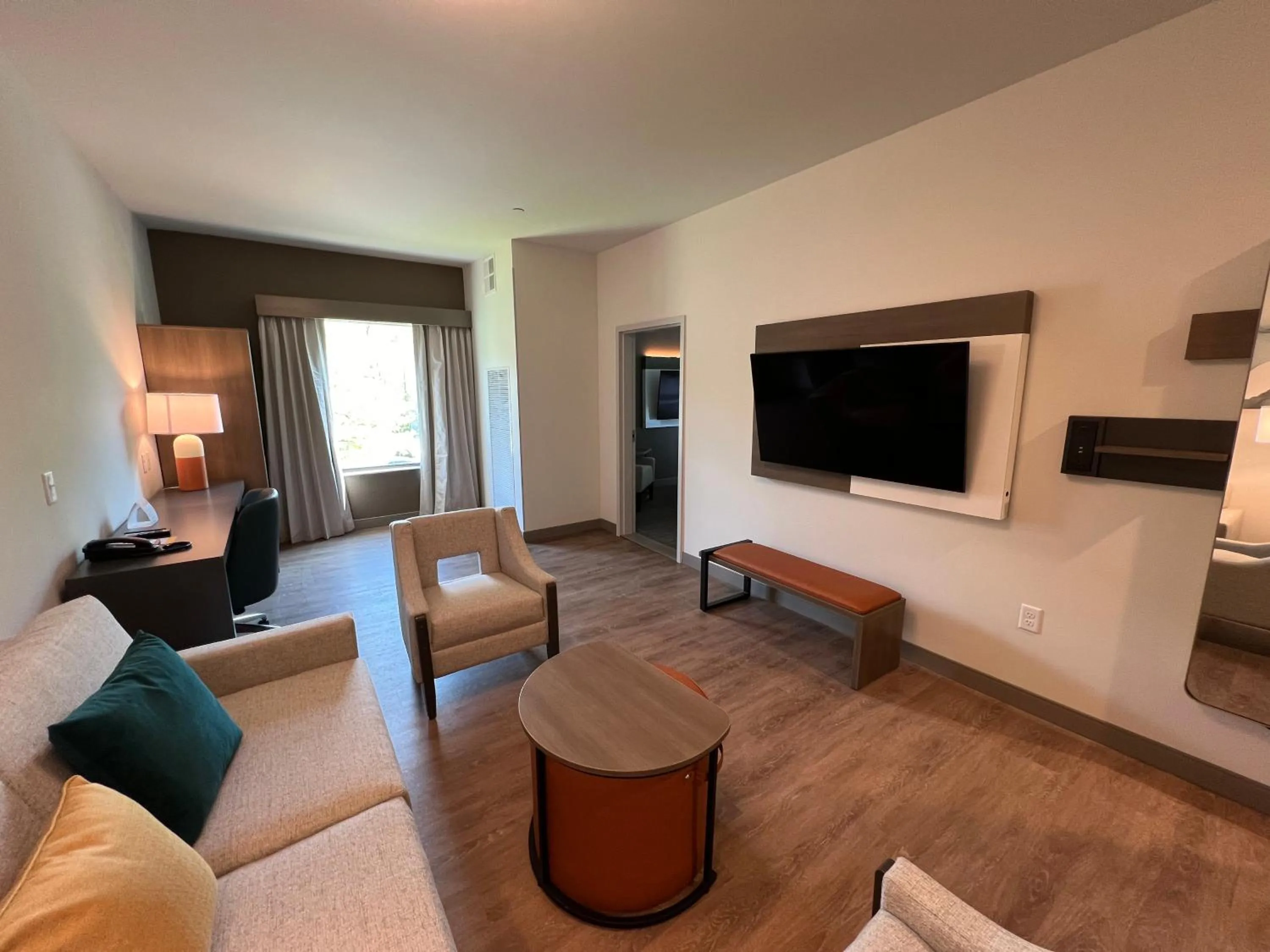 TV and multimedia in Comfort Suites Gatlinburg Downtown-Convention Center