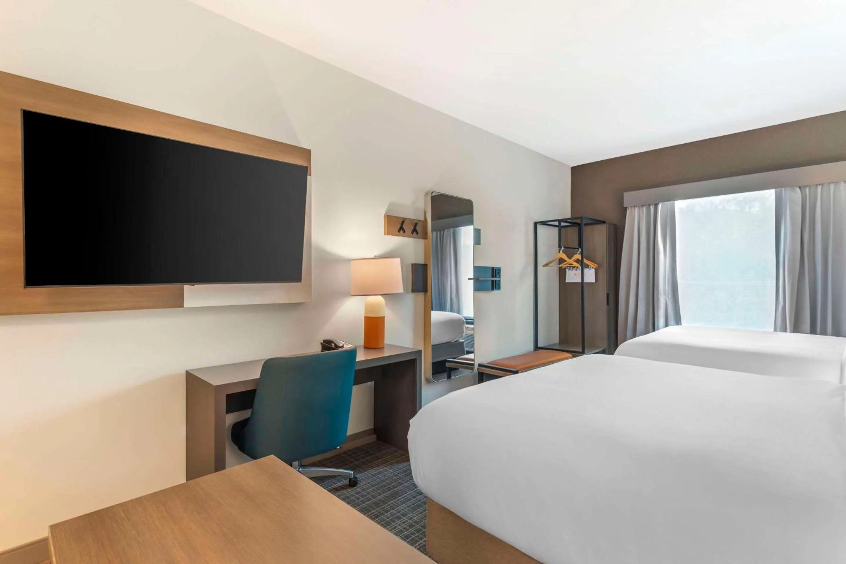 Bedroom, Bed in Comfort Suites Gatlinburg Downtown-Convention Center