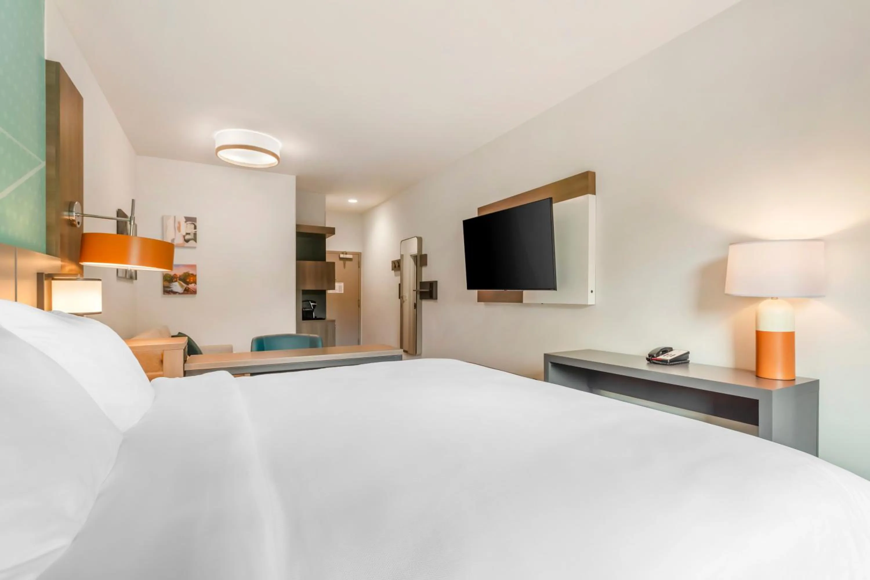 Bed in Comfort Suites Gatlinburg Downtown-Convention Center