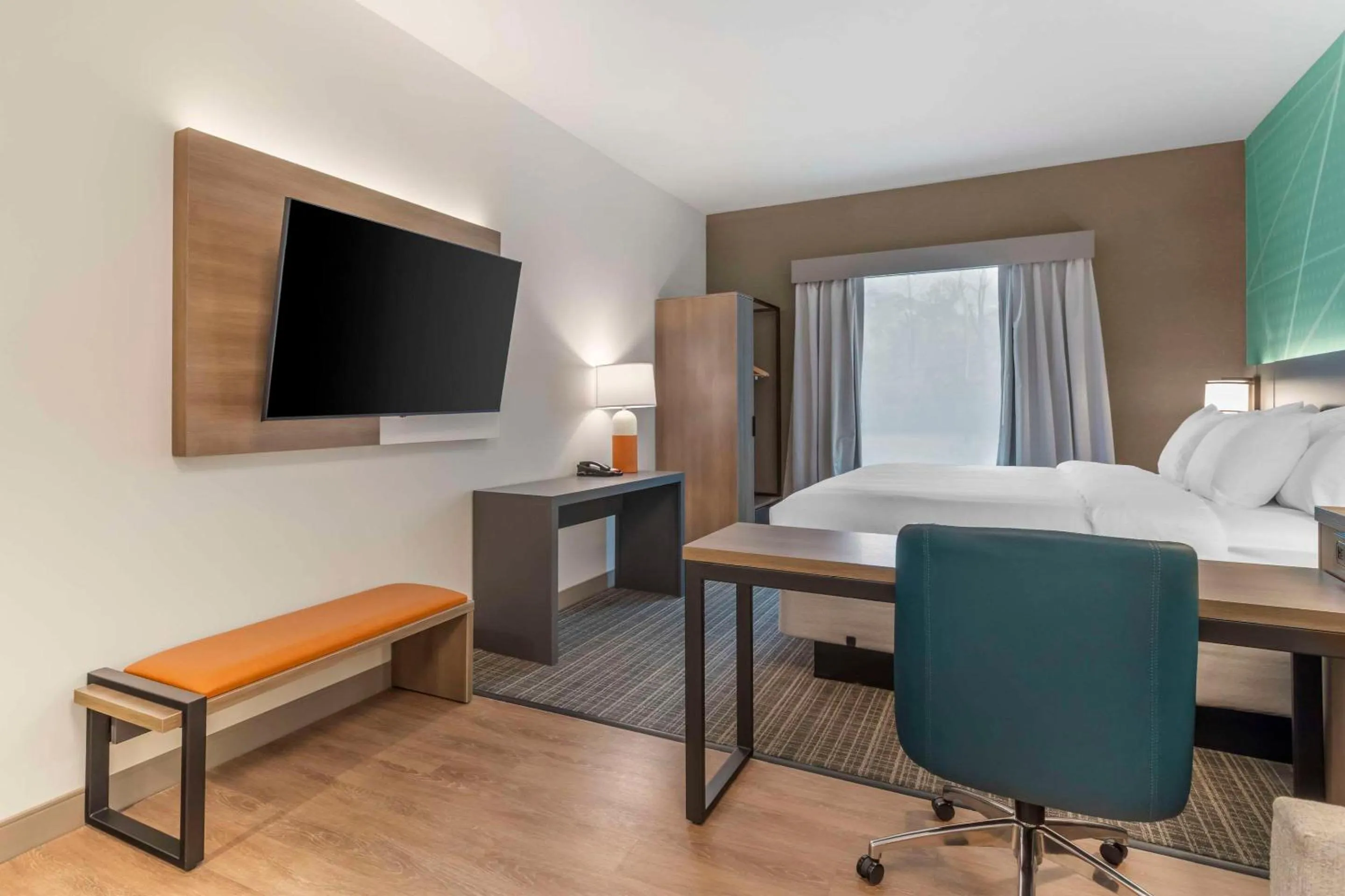 Bedroom, Bed in Comfort Suites Gatlinburg Downtown-Convention Center