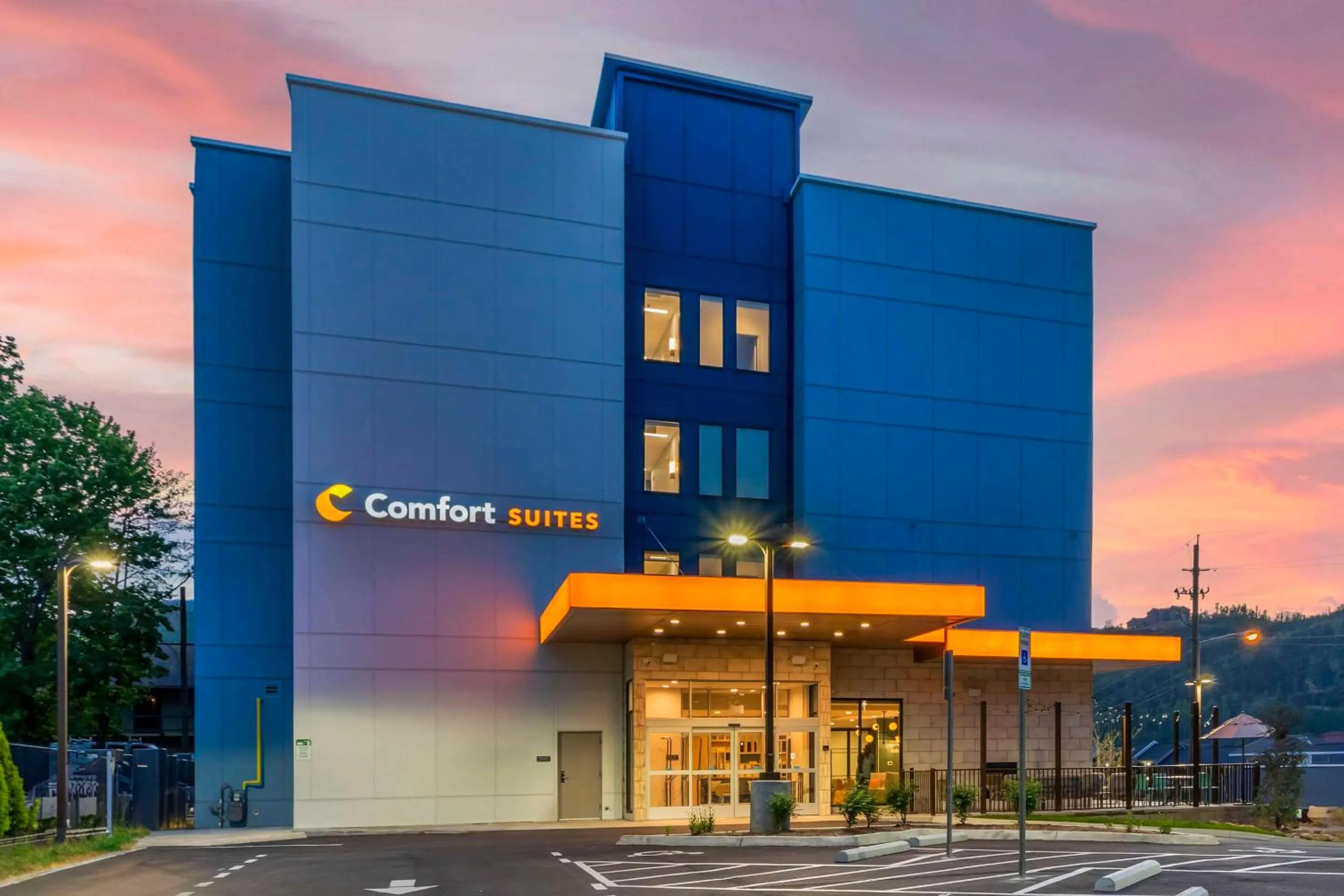 Property building in Comfort Suites Gatlinburg Downtown-Convention Center