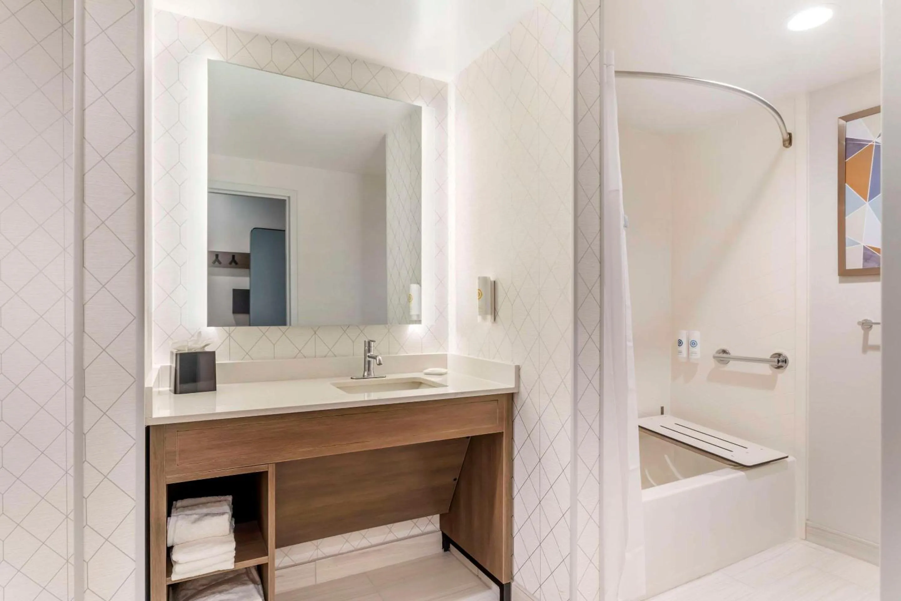 Bedroom in Comfort Suites Gatlinburg Downtown-Convention Center