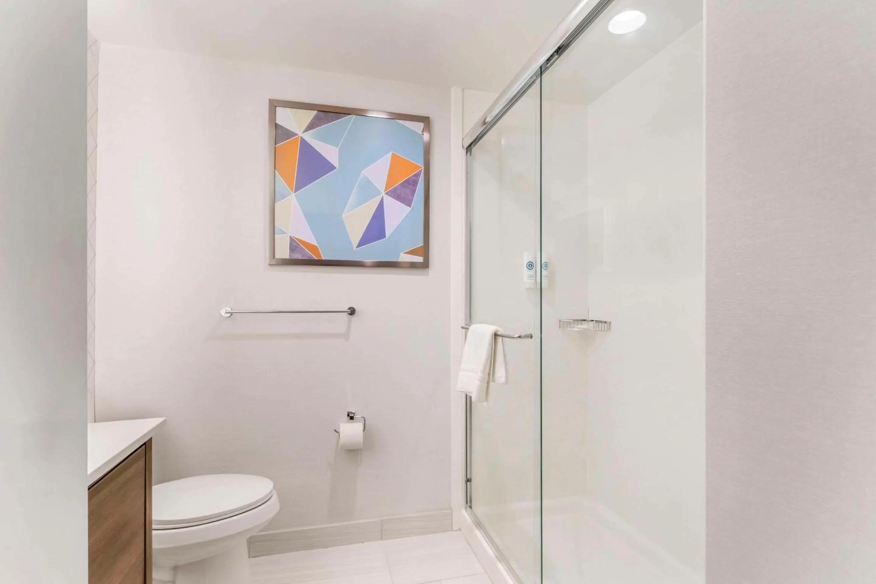 Bedroom in Comfort Suites Gatlinburg Downtown-Convention Center