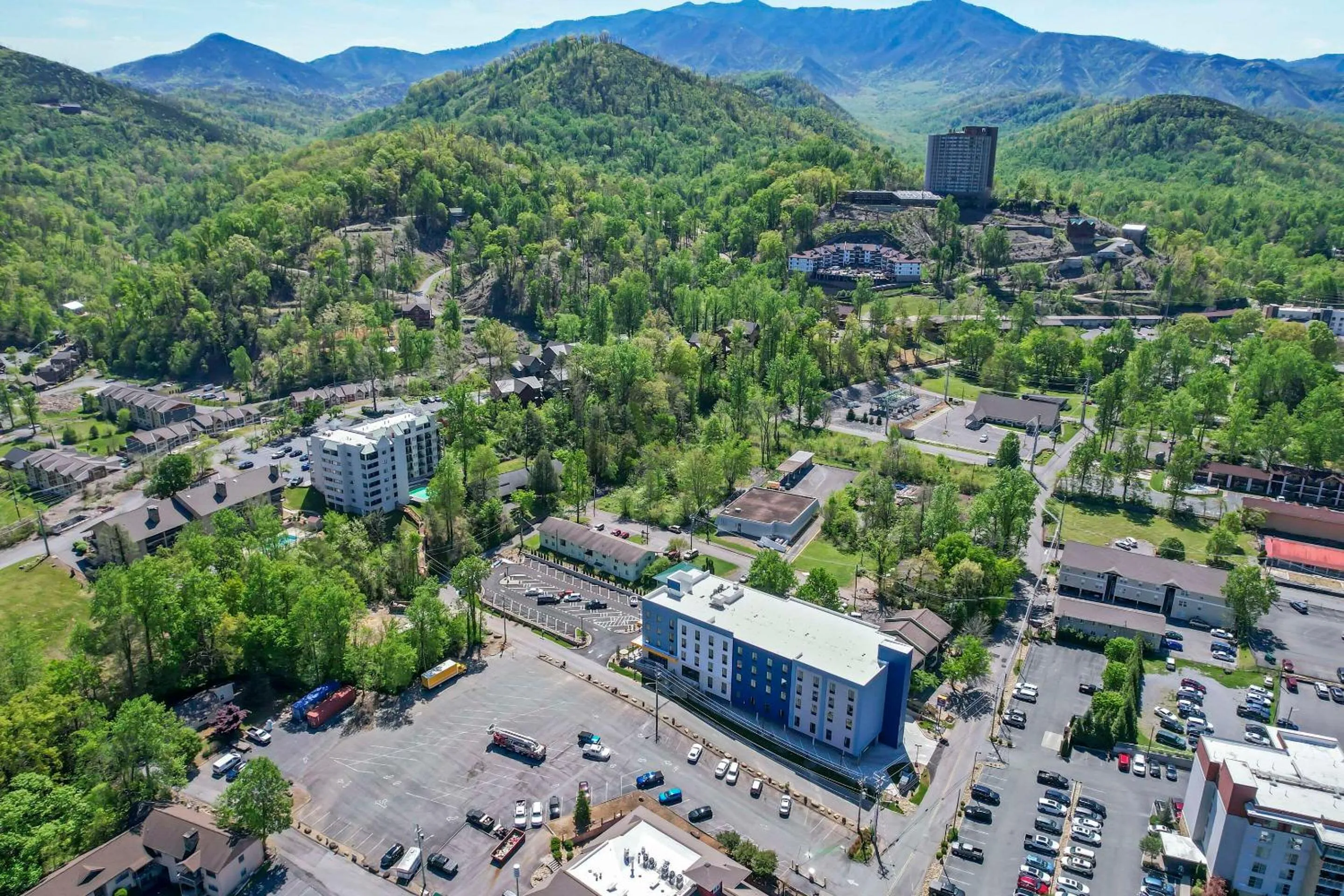 Property building in Comfort Suites Gatlinburg Downtown-Convention Center