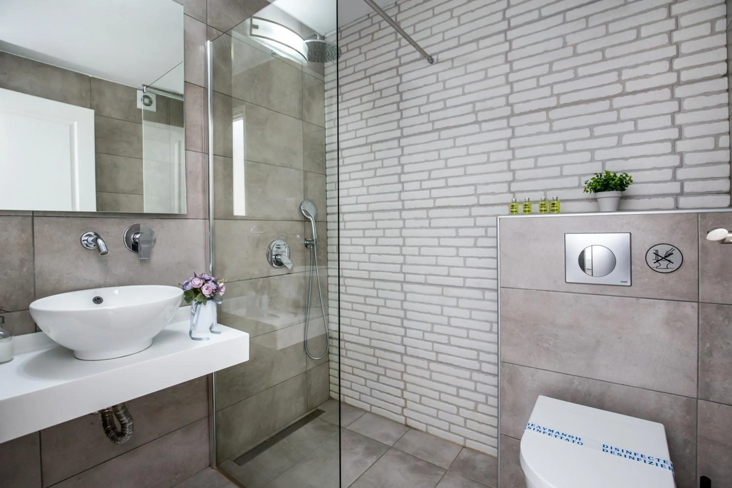 Angels View Apartments