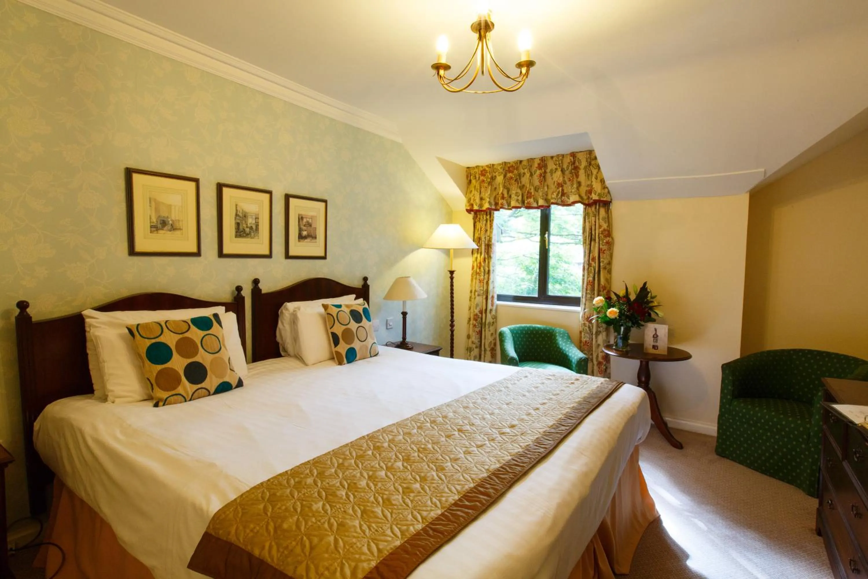 Photo of the whole room in Kingston Lodge Hotel