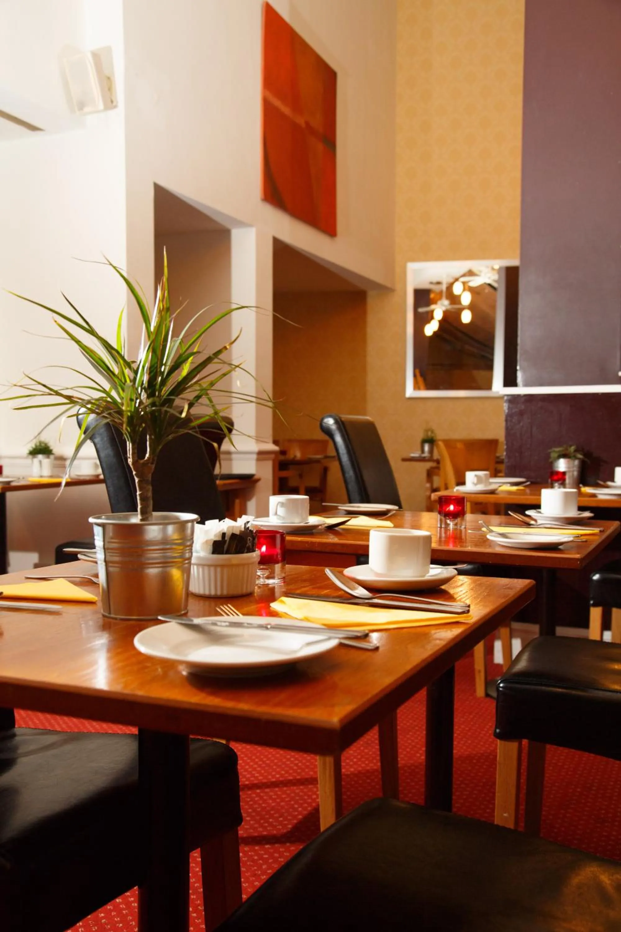 Restaurant/Places to Eat in Kingston Lodge Hotel