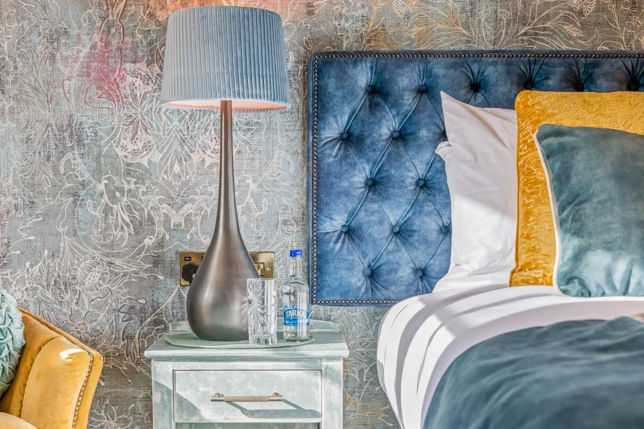 Bedroom, Bed in The Ley Arms