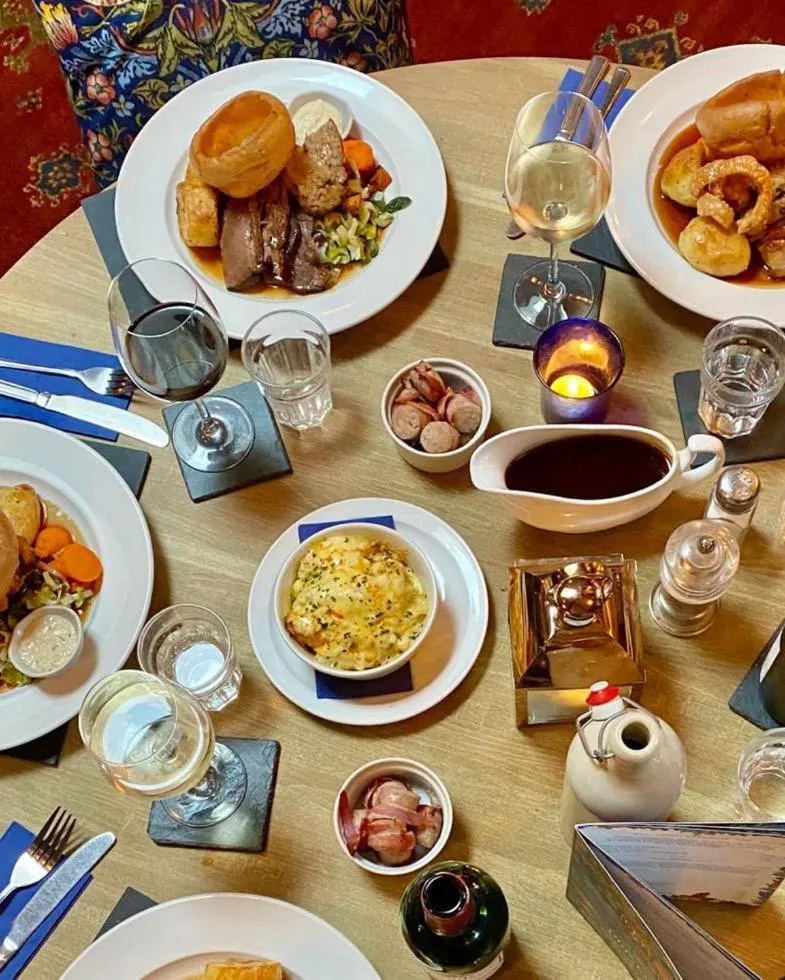 Restaurant/places to eat in The Ley Arms