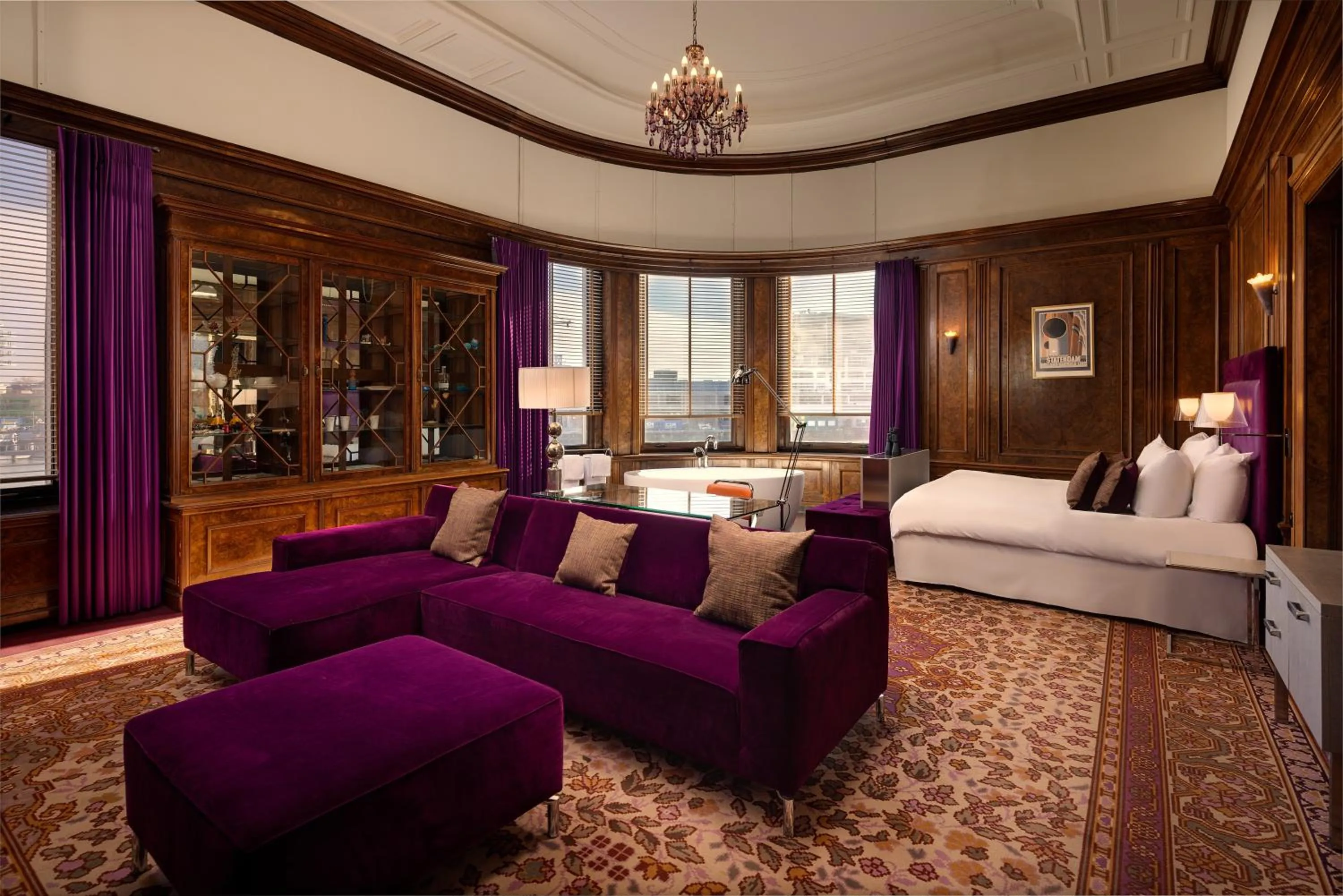 Photo of the whole room in Hotel New York by WestCord