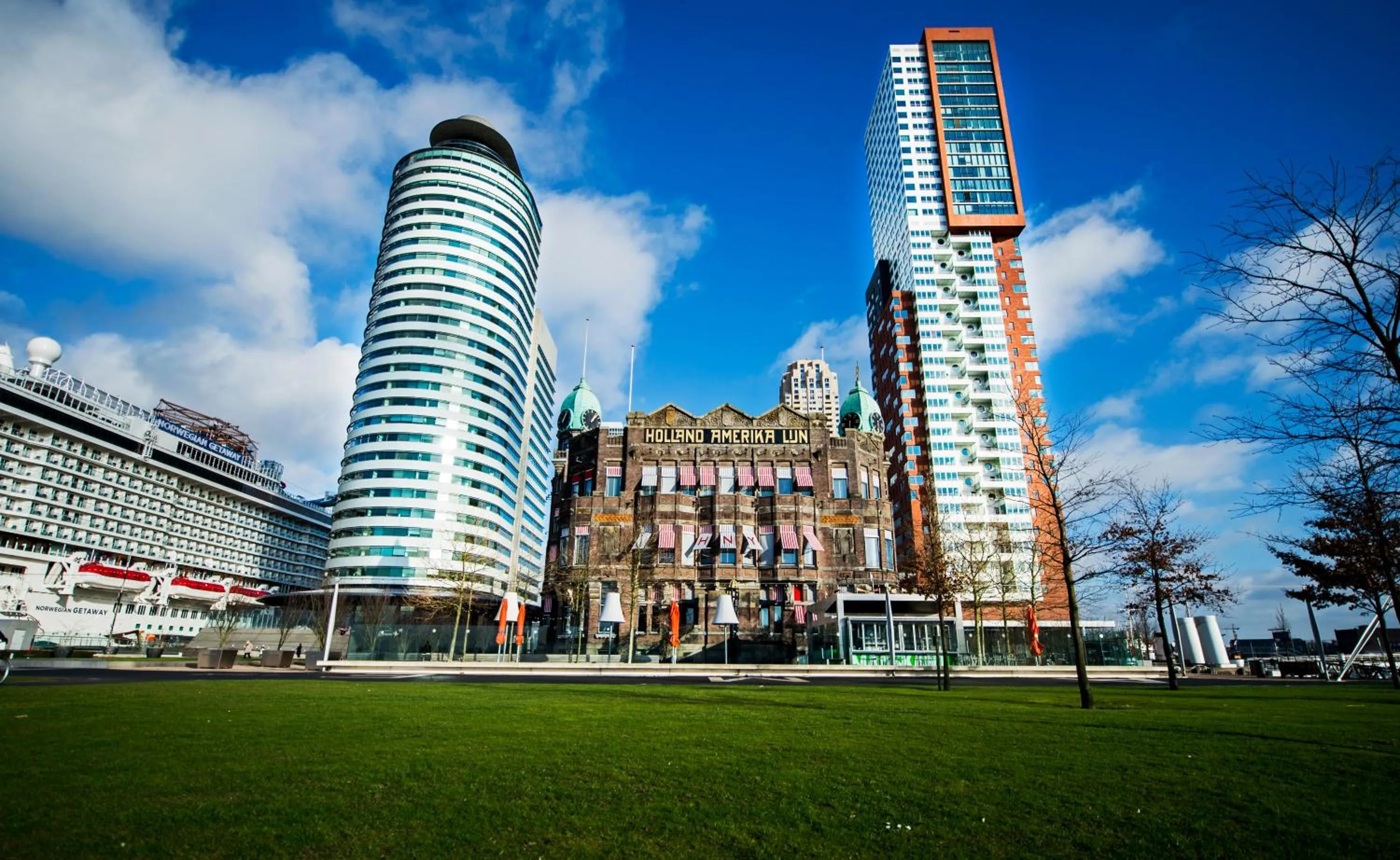 Property building in Hotel New York by WestCord