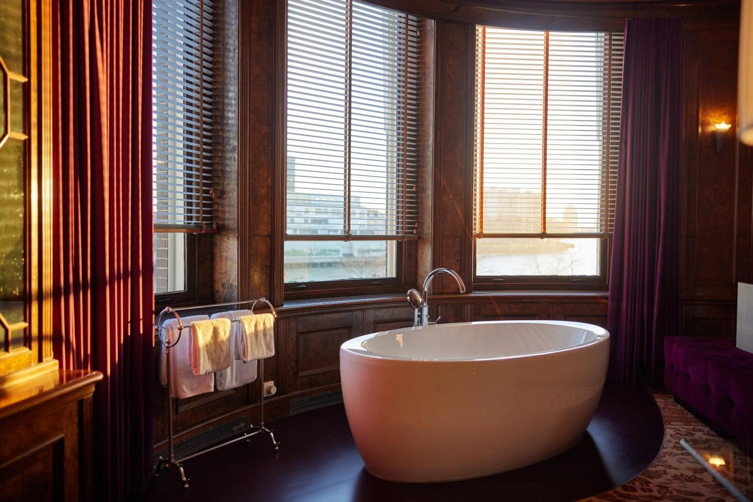 Bath in Hotel New York by WestCord