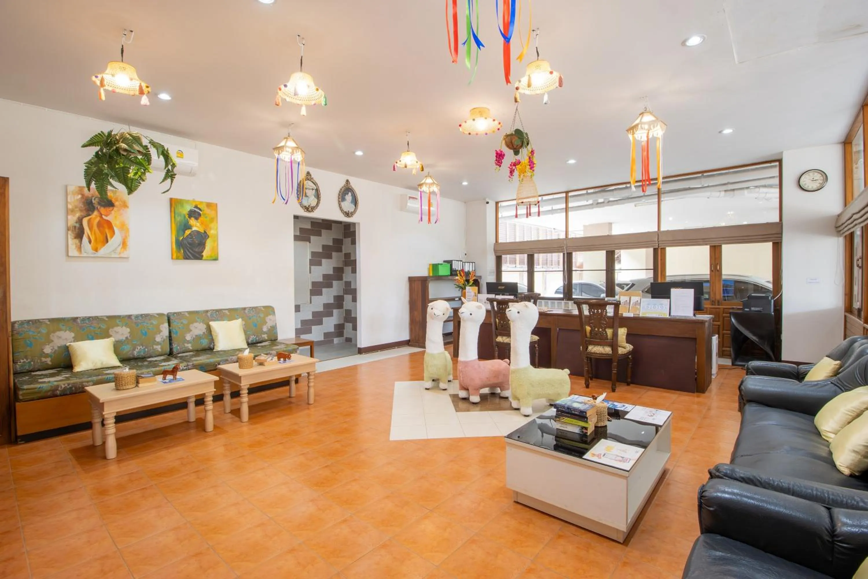 Lobby or reception in Budget Stars Hotel Chiang Mai