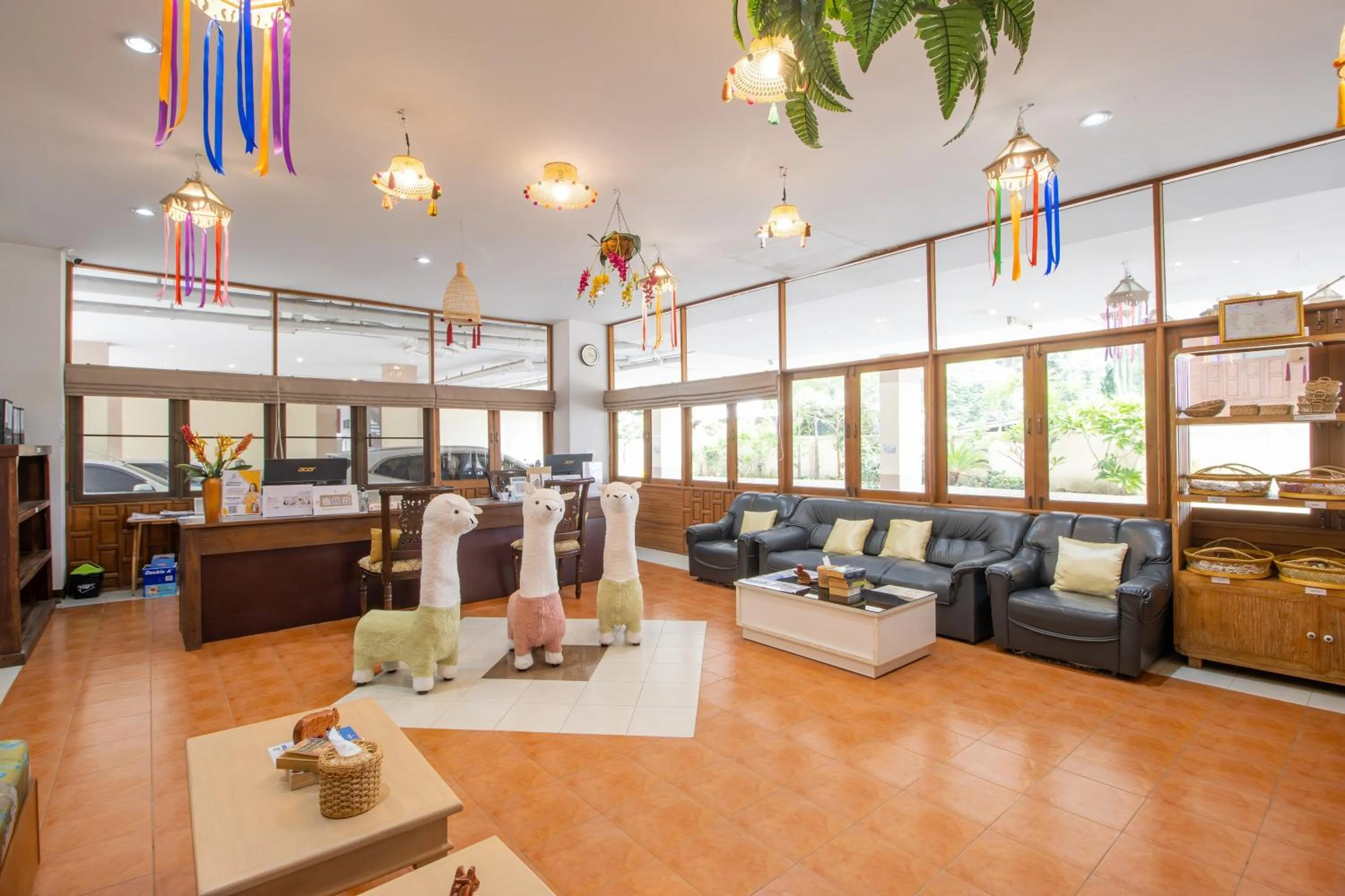 Lobby or reception in Budget Stars Hotel Chiang Mai
