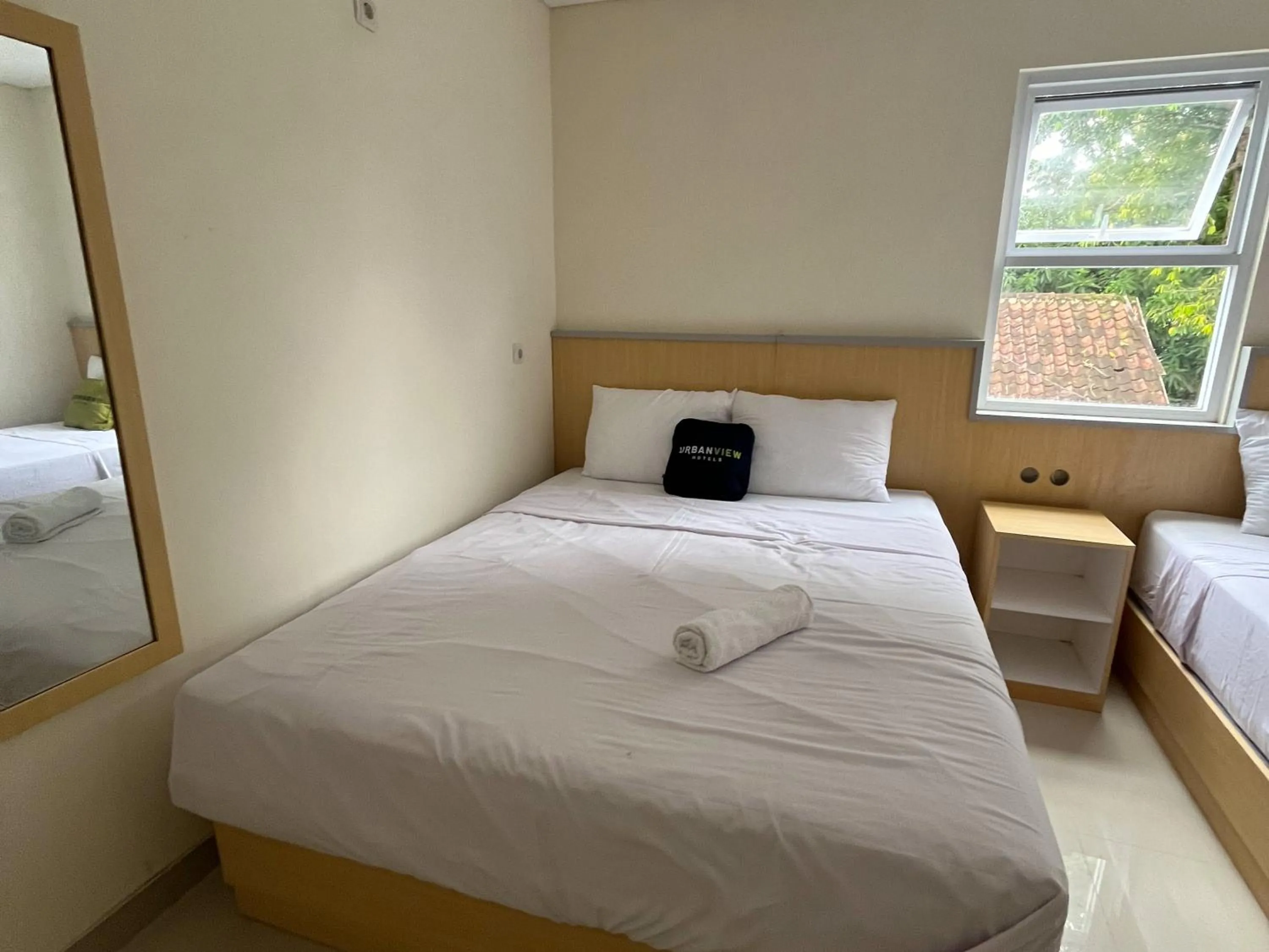 Bedroom, Bed in Urbanview Indria Inn Solo by RedDoorz