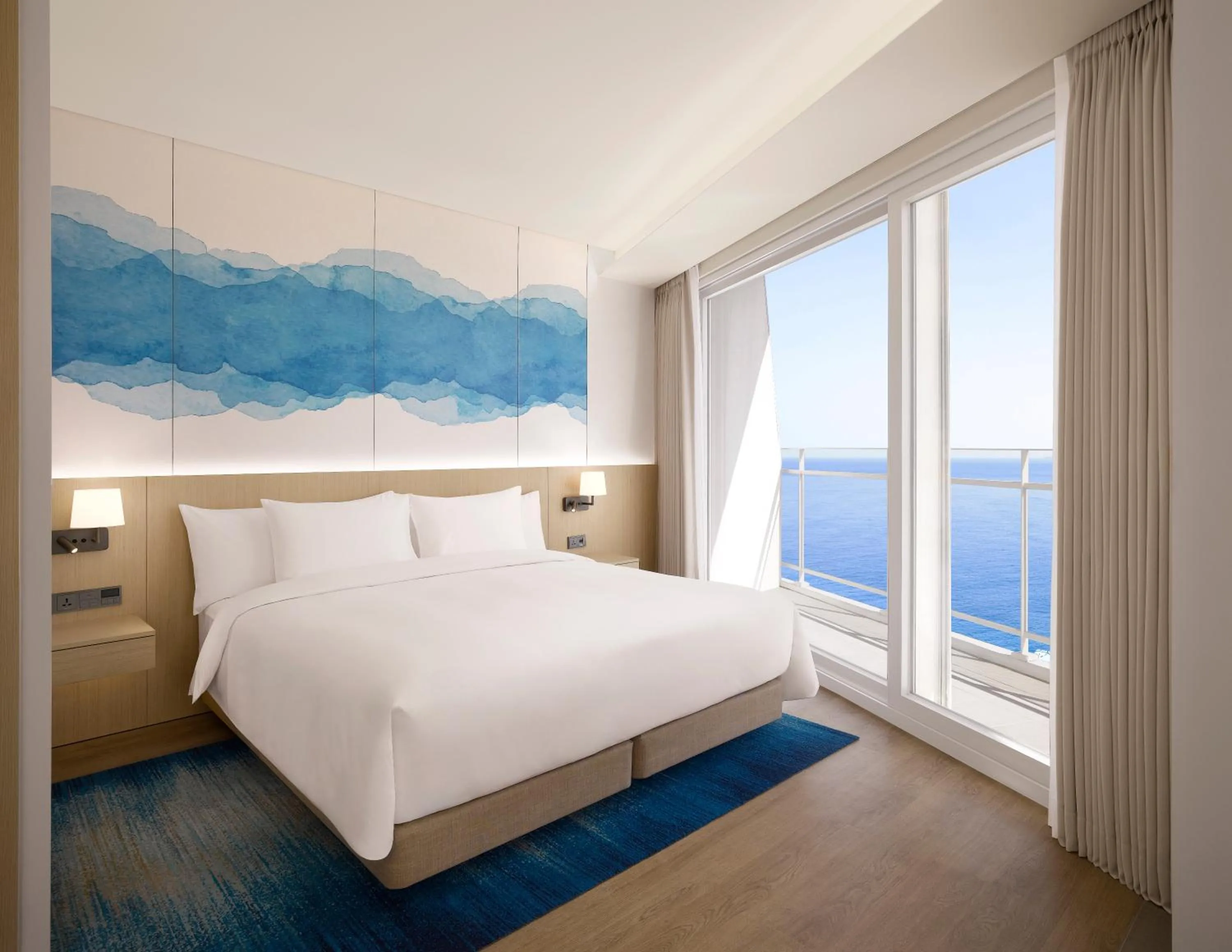 [Stay & Relax PKG] Deluxe King Harbor View with Breakfast for 2 once per night + Swimming Pool Access for 2 once per night in Cassia Sokcho