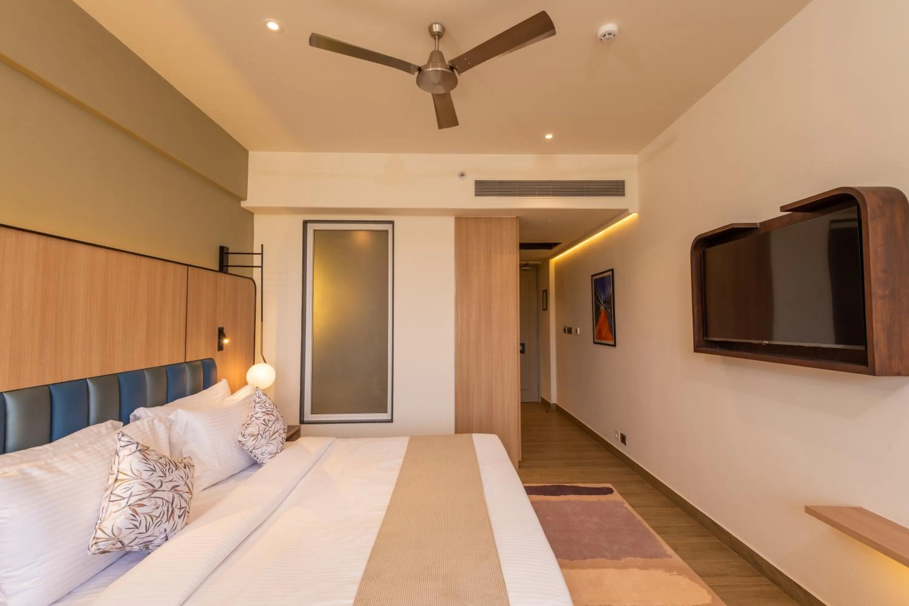 TV and multimedia, Bed in Regenta Place Vasco Goa