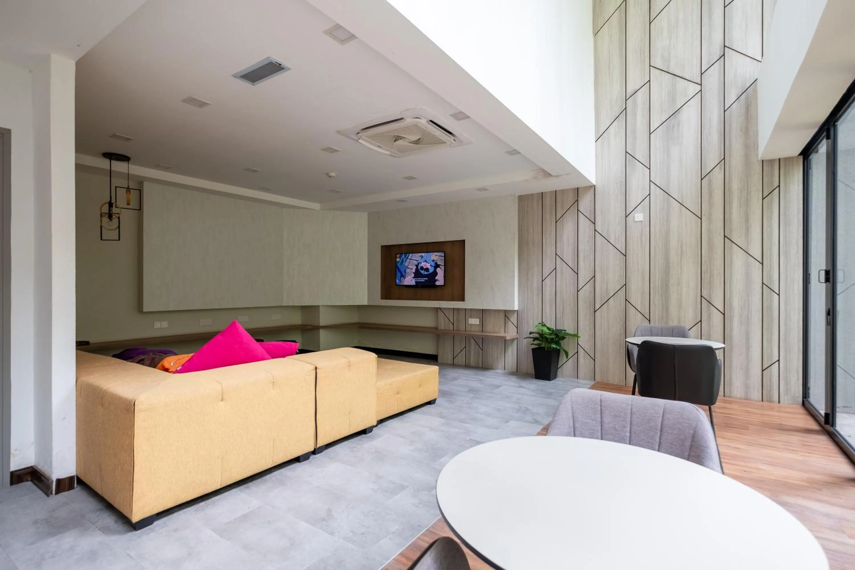 Premium Classy 4Room@Astoria Ampang 12pax 6km KLCC