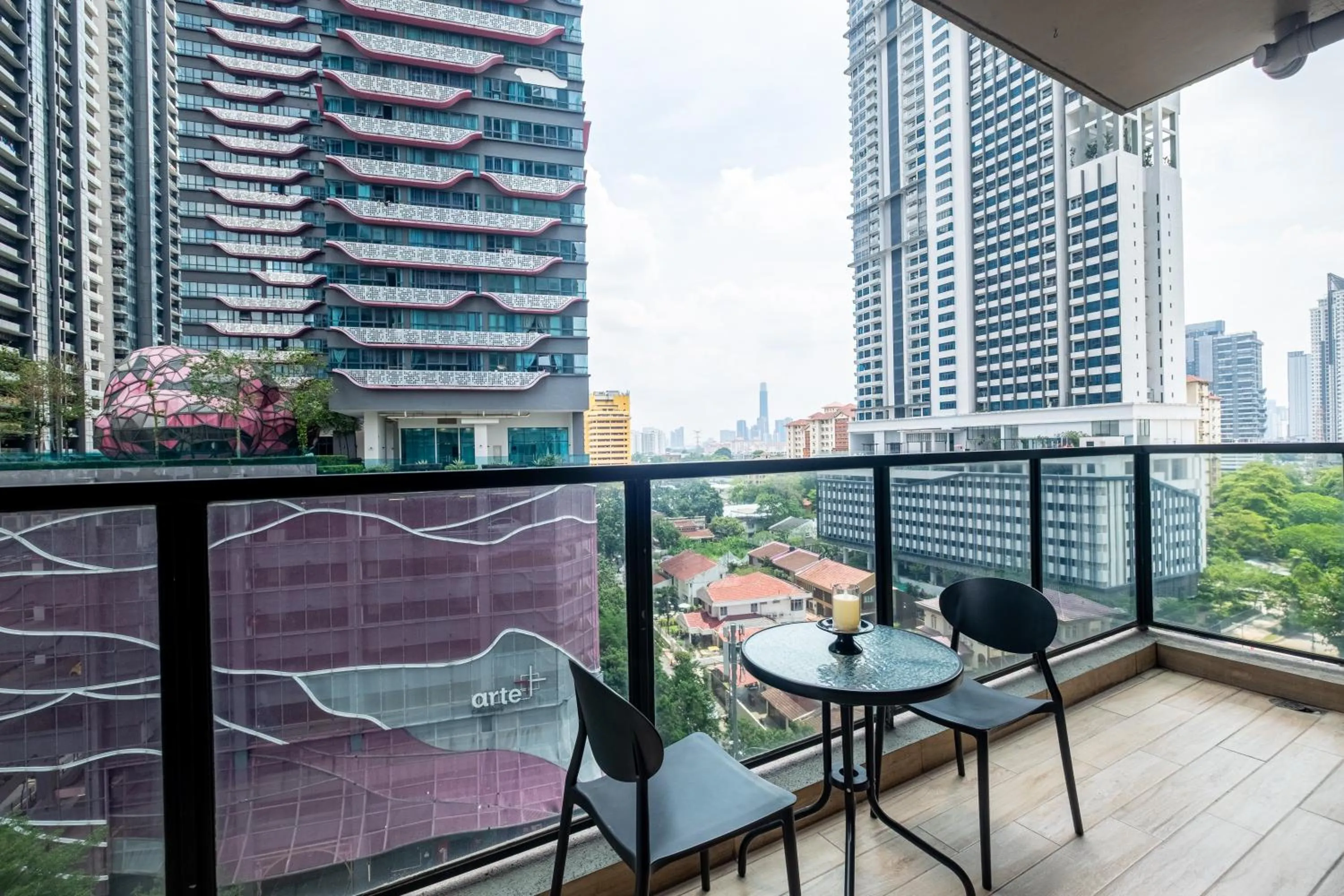 Premium Classy 4Room@Astoria Ampang 12pax 6km KLCC