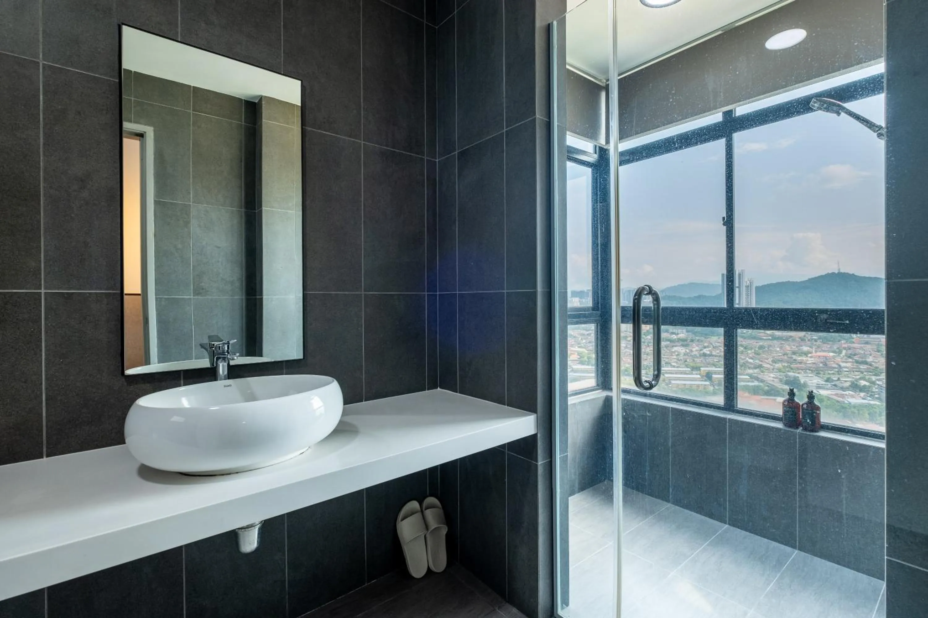 Premium Classy 4Room@Astoria Ampang 12pax 6km KLCC