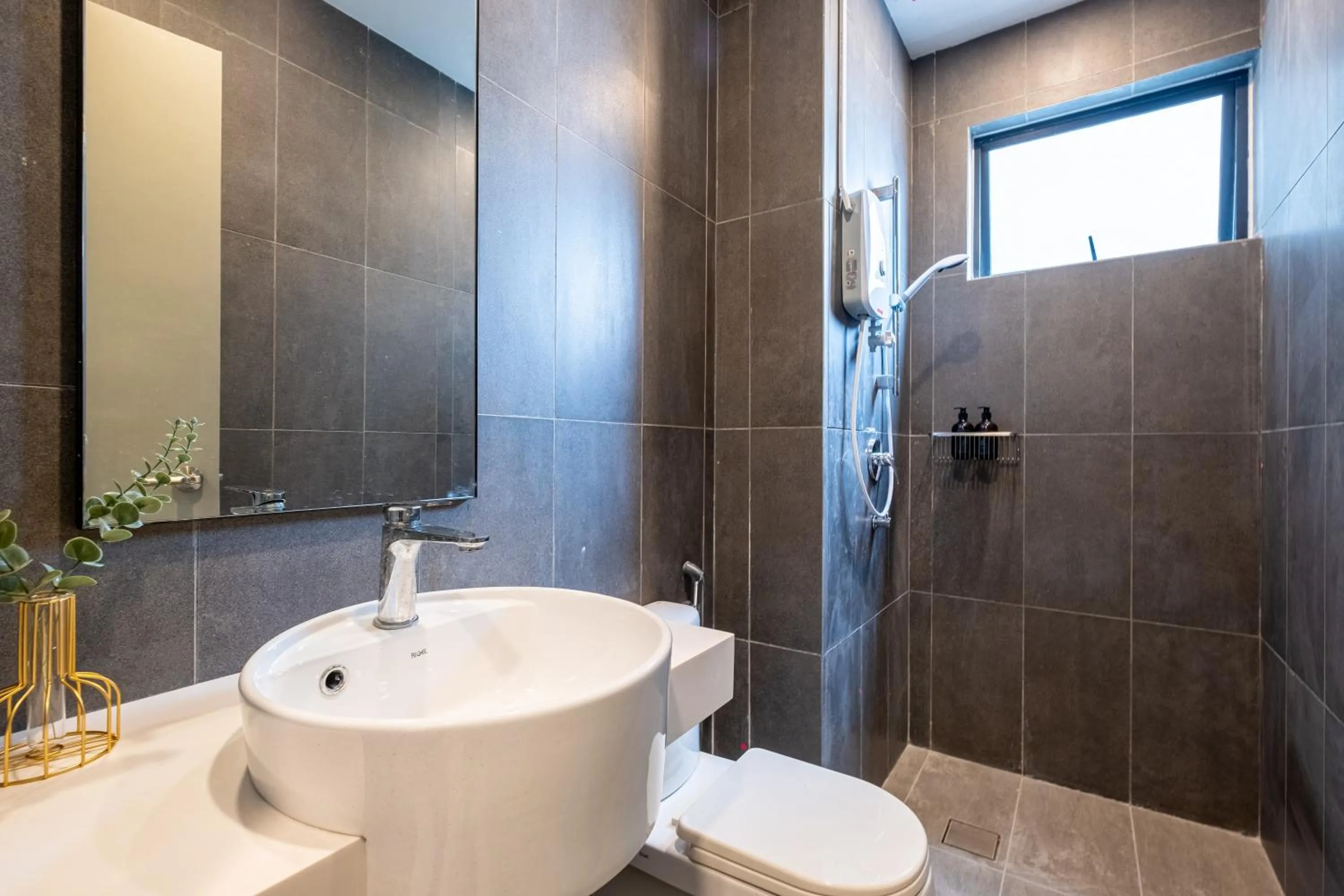 Premium Classy 4Room@Astoria Ampang 12pax 6km KLCC