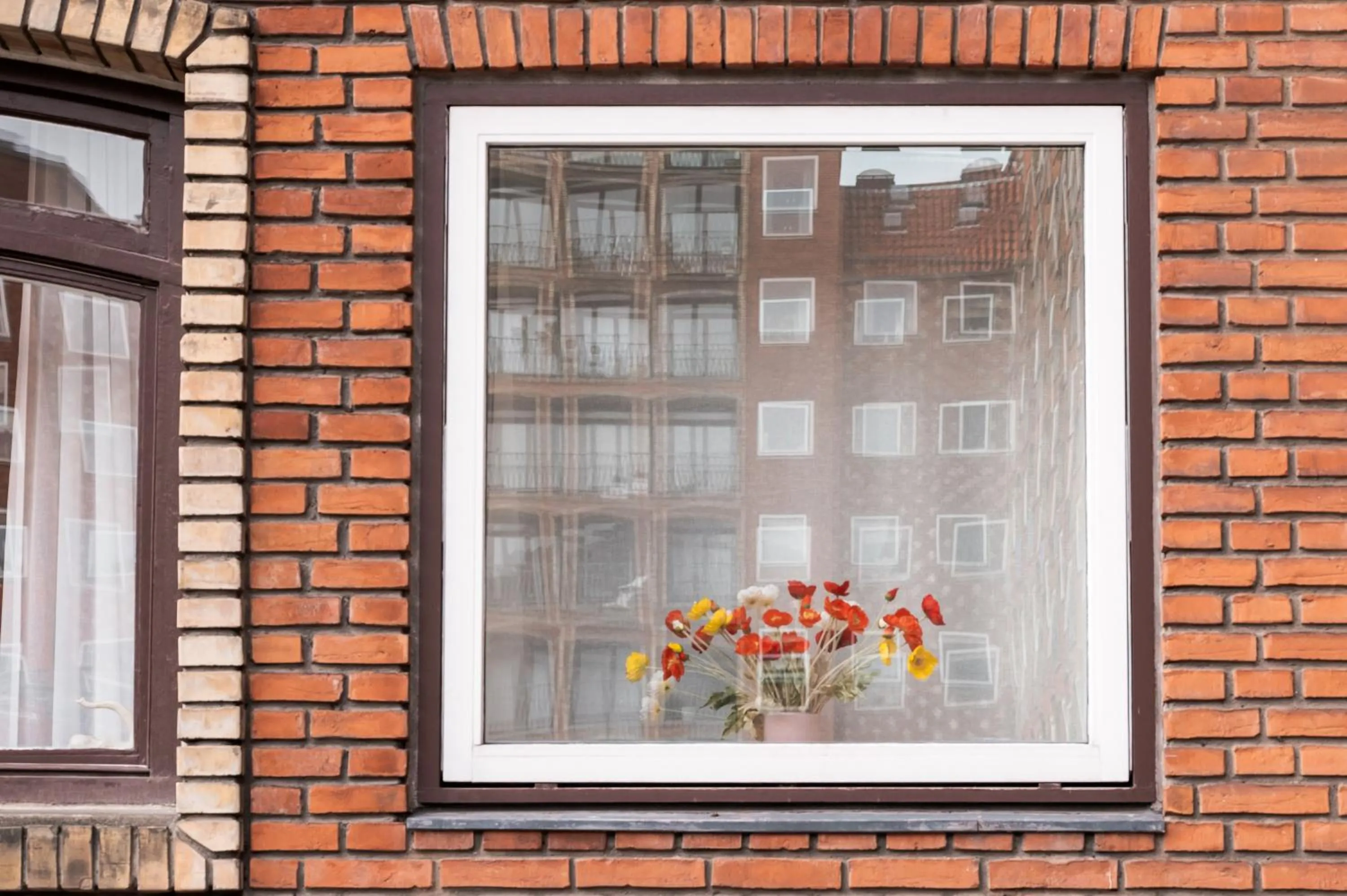 Property building in Queens Courtyard by Daniel&Jacob's