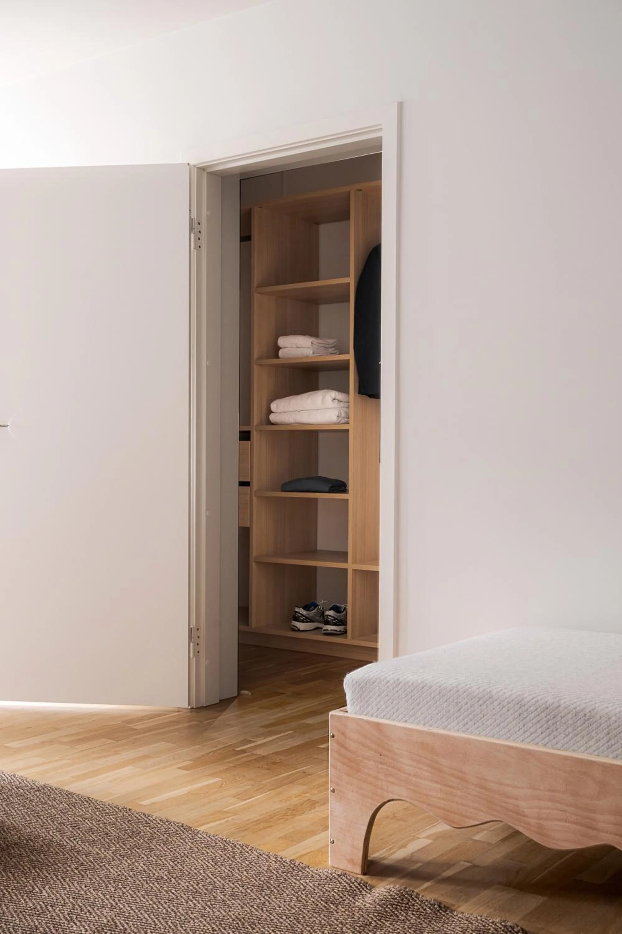 wardrobe, Bed in Queens Courtyard by Daniel&Jacob's