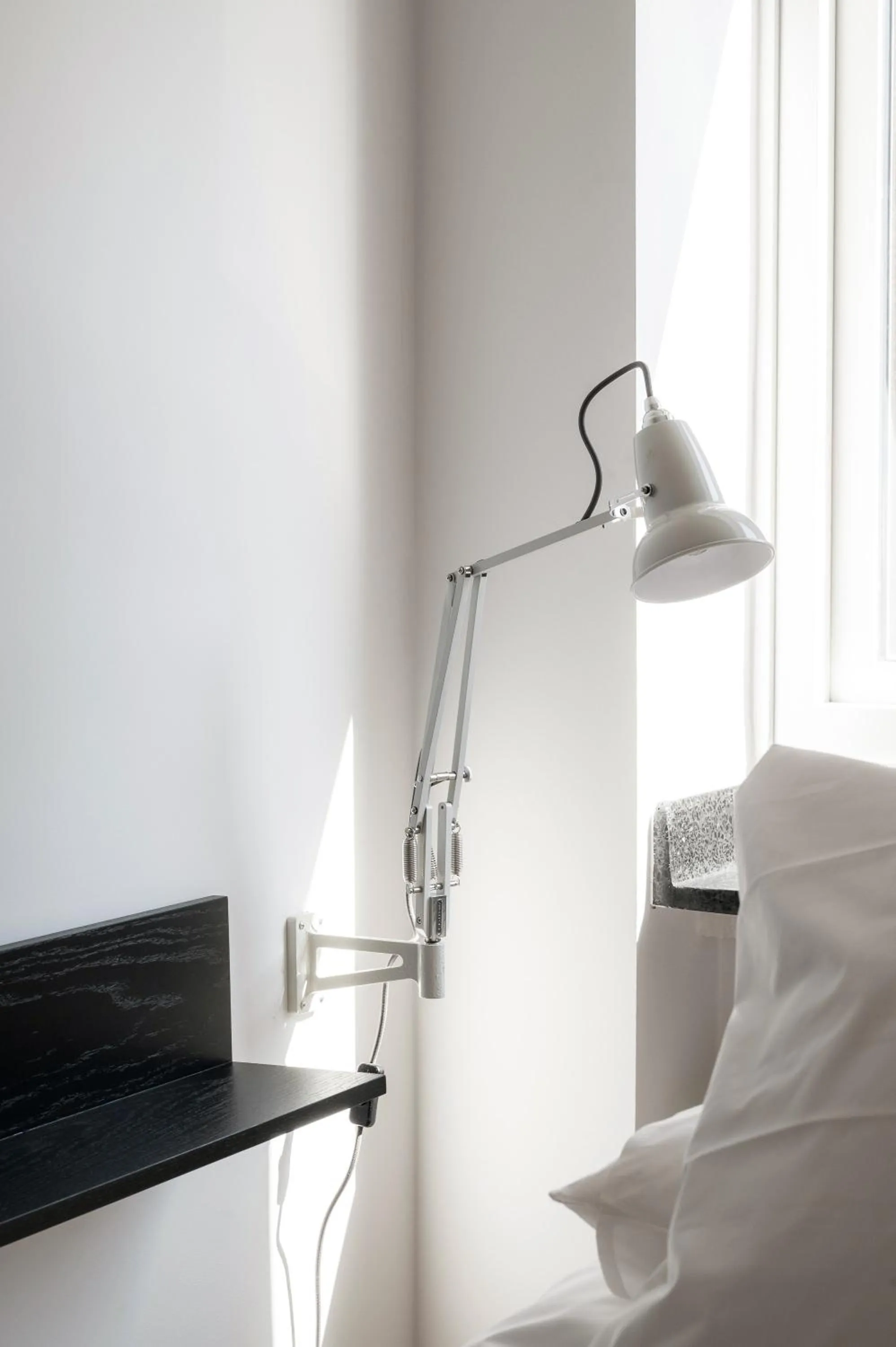 Bedroom, Bed in Queens Courtyard by Daniel&Jacob's