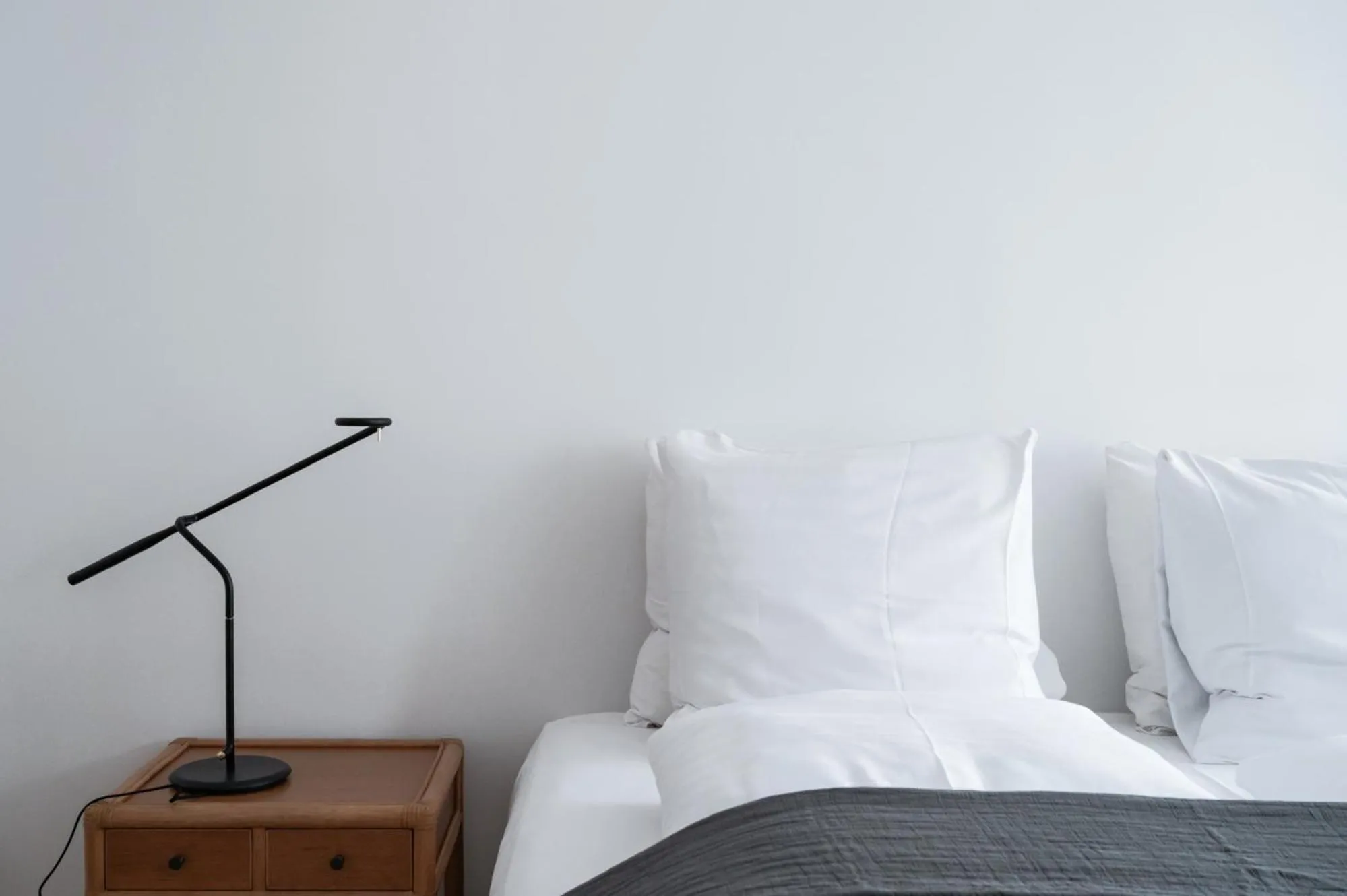 Bed in Queens Courtyard by Daniel&Jacob's