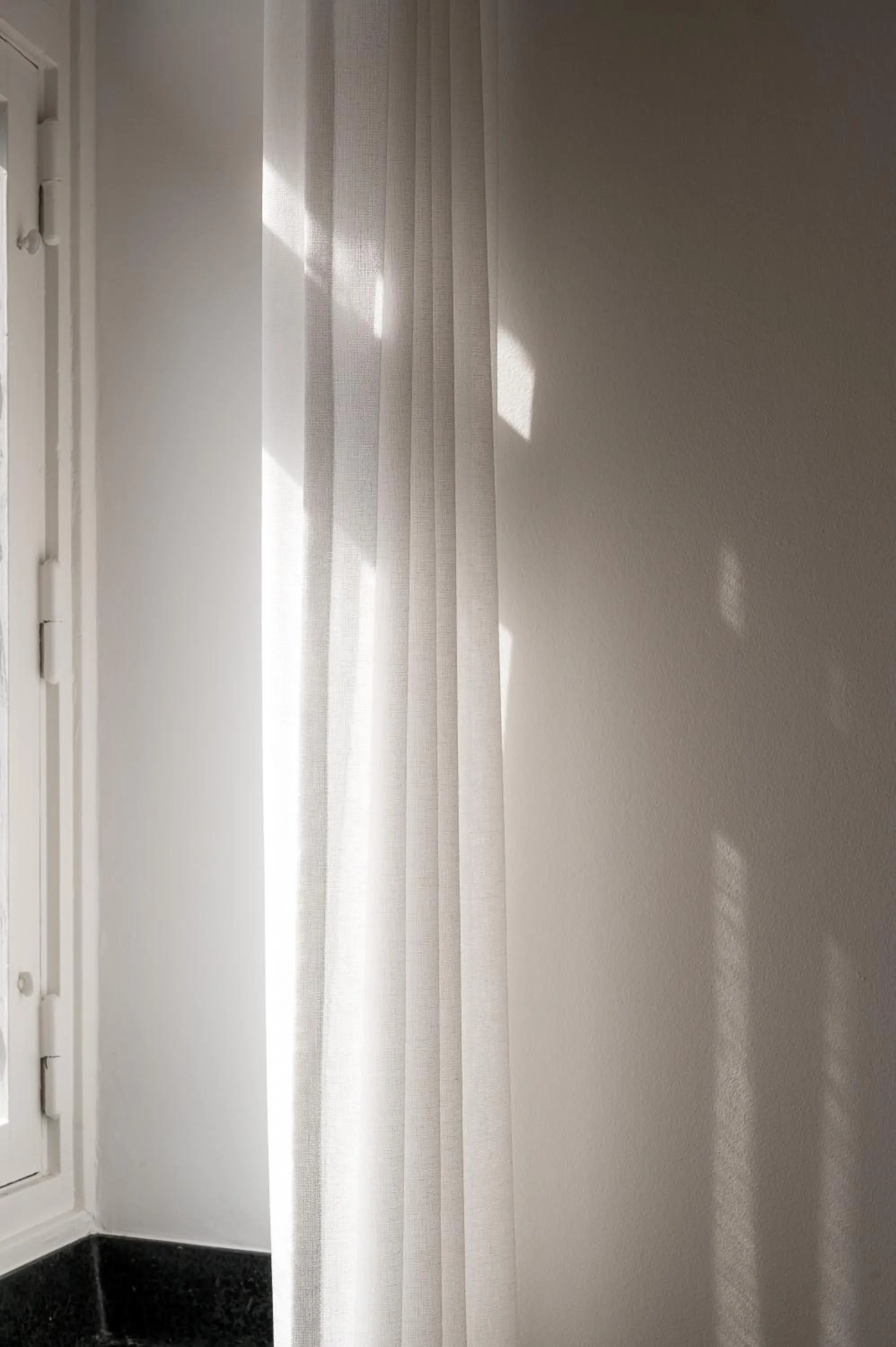 Living room in Queens Courtyard by Daniel&Jacob's